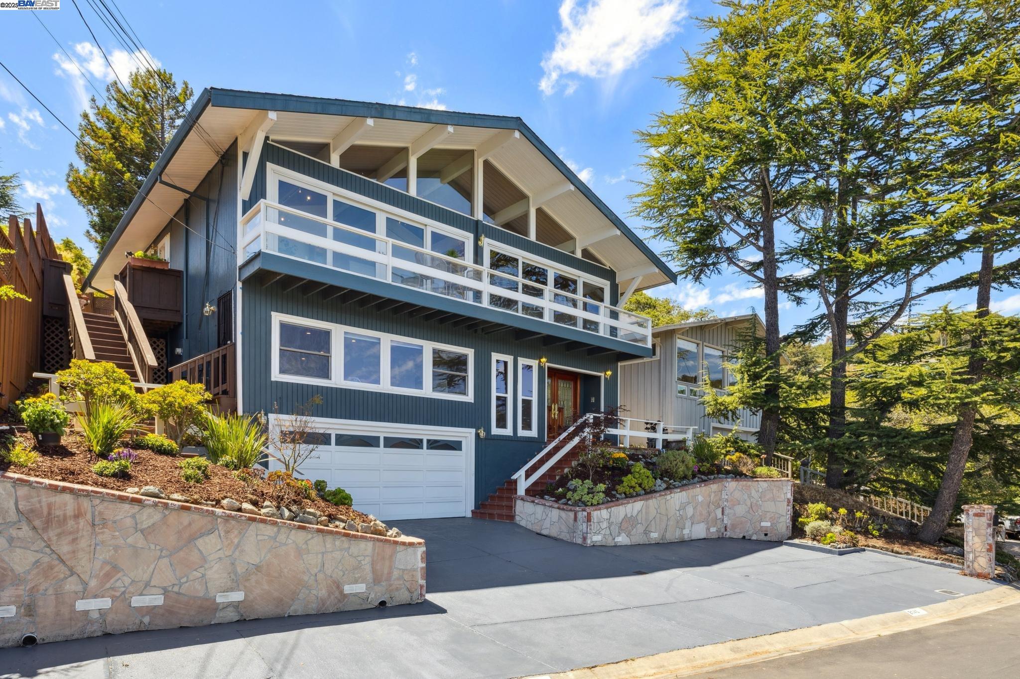 2140 Pullman Ave, Belmont, California 94002, 4 Bedrooms Bedrooms, 9 Rooms Rooms,4 BathroomsBathrooms,Residential,For Sale,2140 Pullman Ave,41106705