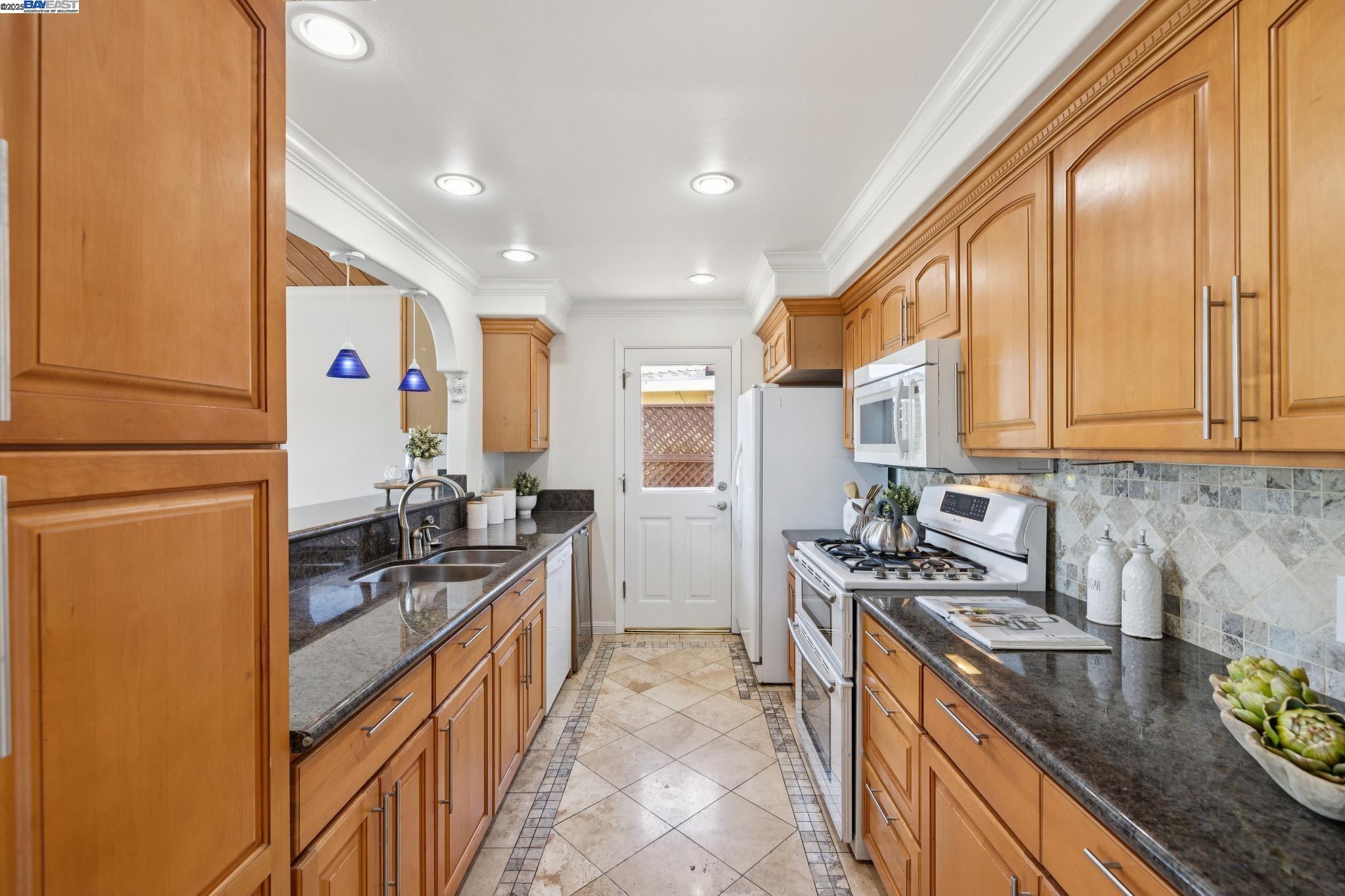 2140 Pullman Ave, Belmont, California 94002, 4 Bedrooms Bedrooms, 9 Rooms Rooms,4 BathroomsBathrooms,Residential,For Sale,2140 Pullman Ave,41106705