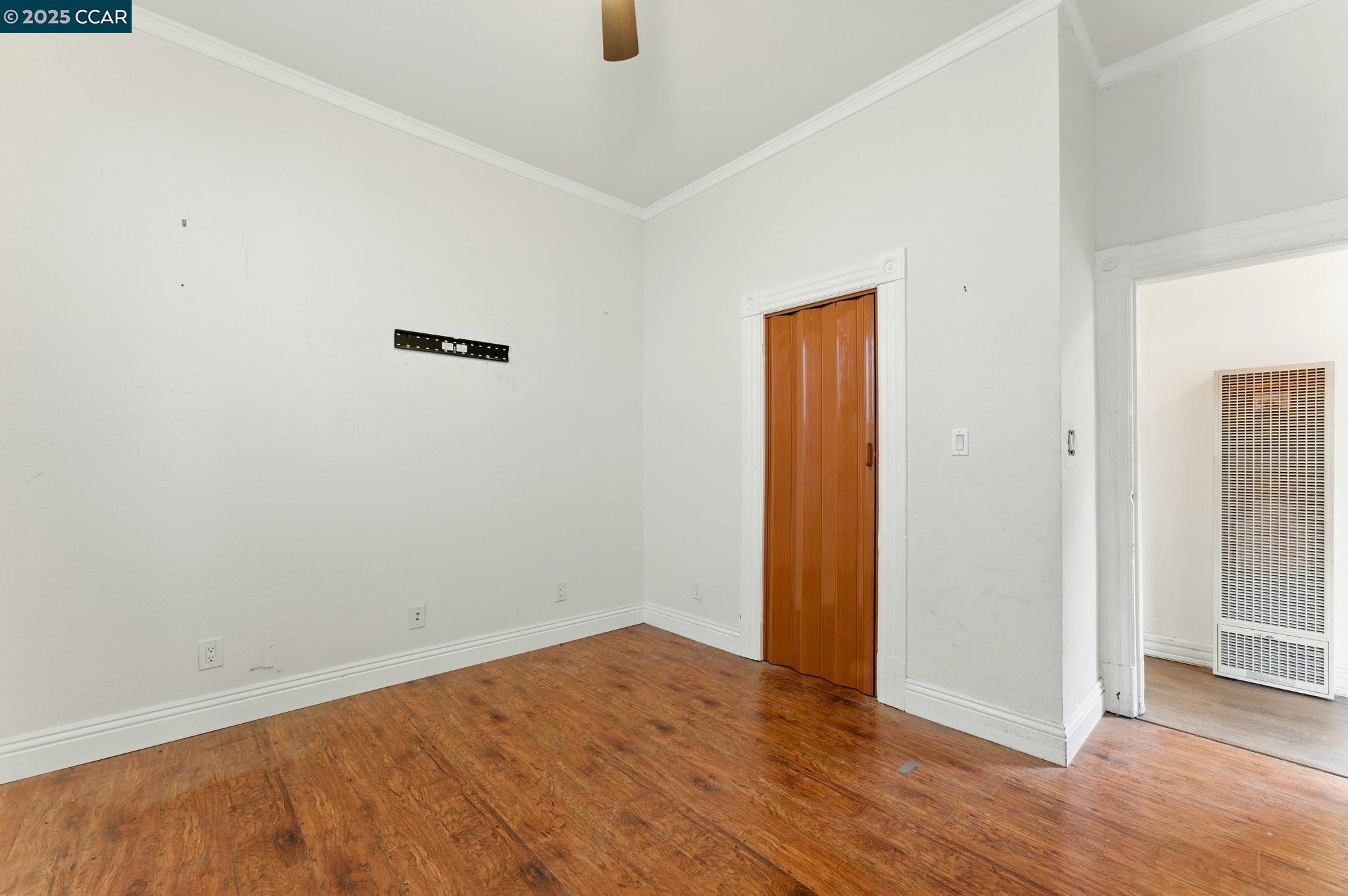 2909 Union St, Oakland, California 94608, 3 Bedrooms Bedrooms, 4 Rooms Rooms,2 BathroomsBathrooms,Residential,For Sale,2909 Union St,41106707