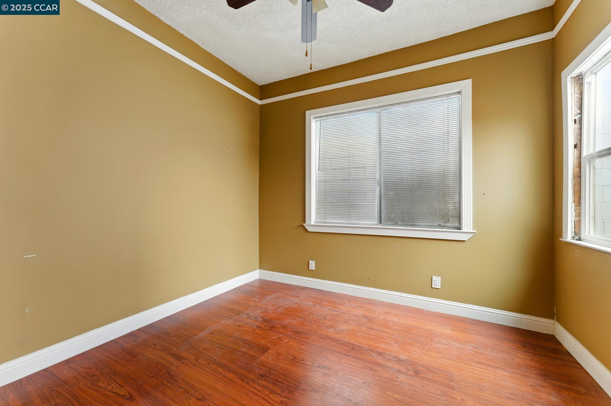 2909 Union St, Oakland, California 94608, 3 Bedrooms Bedrooms, 4 Rooms Rooms,2 BathroomsBathrooms,Residential,For Sale,2909 Union St,41106707