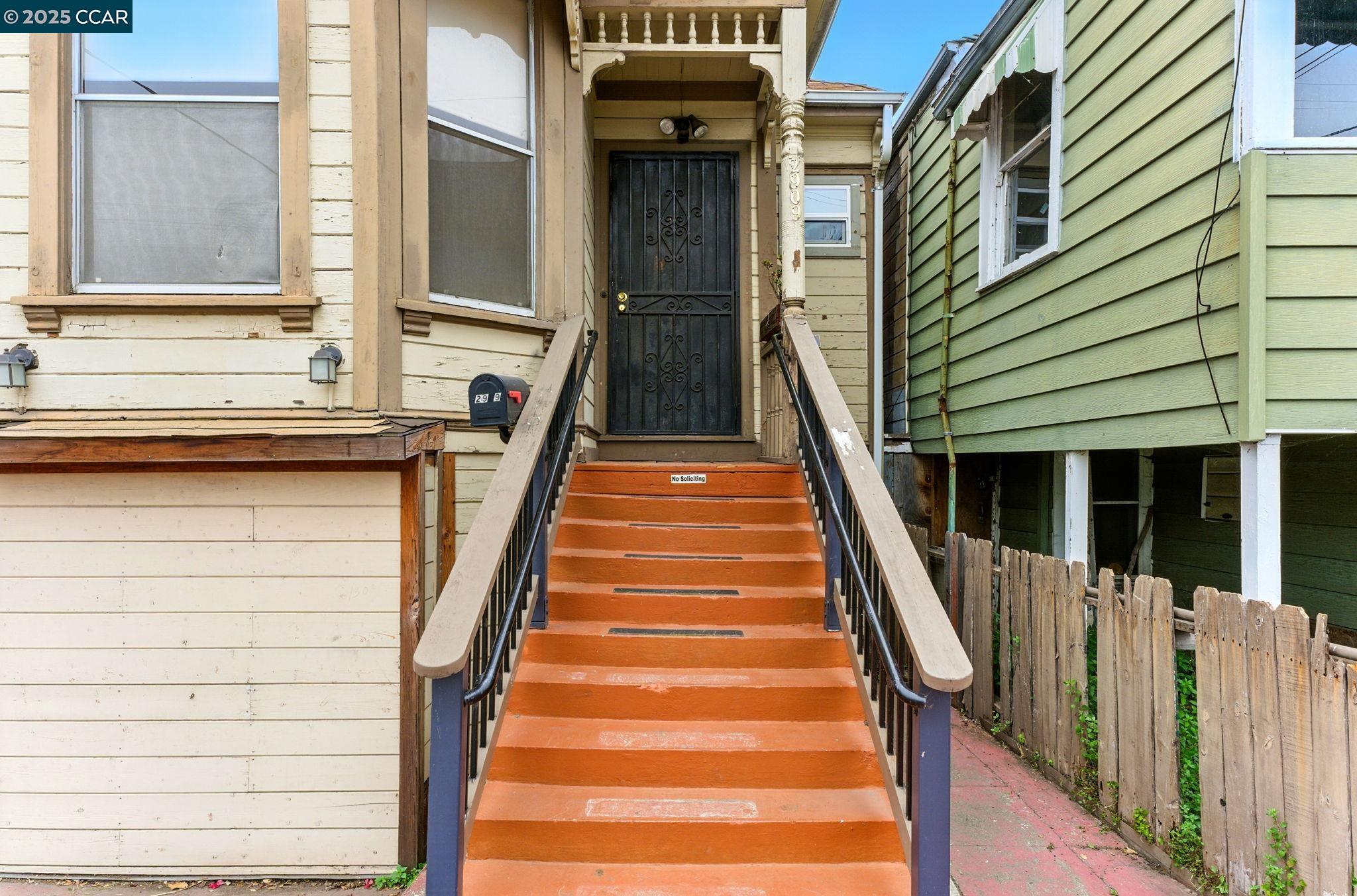 2909 Union St, Oakland, California 94608, 3 Bedrooms Bedrooms, 4 Rooms Rooms,2 BathroomsBathrooms,Residential,For Sale,2909 Union St,41106707