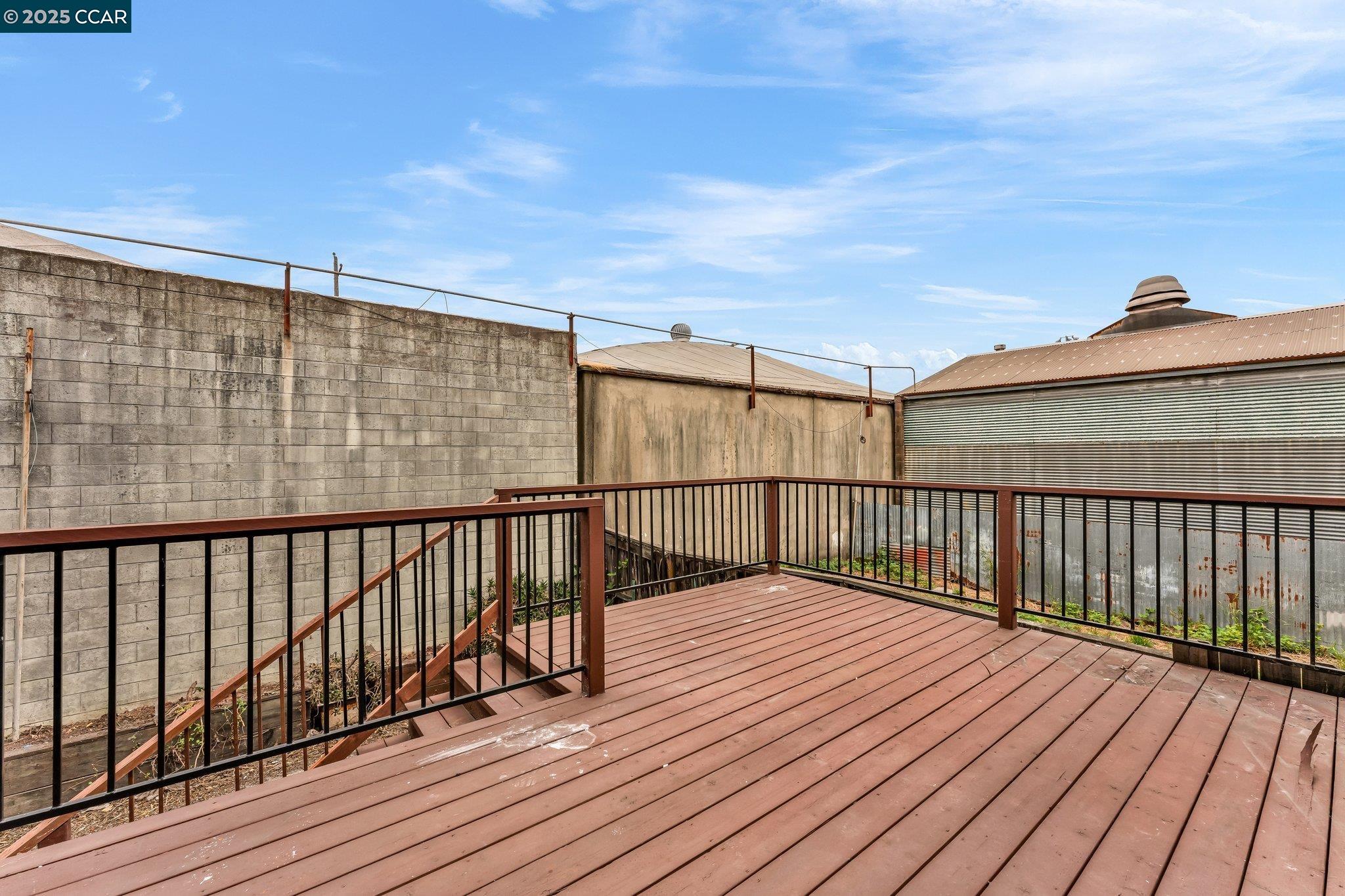 2909 Union St, Oakland, California 94608, 3 Bedrooms Bedrooms, 4 Rooms Rooms,2 BathroomsBathrooms,Residential,For Sale,2909 Union St,41106707