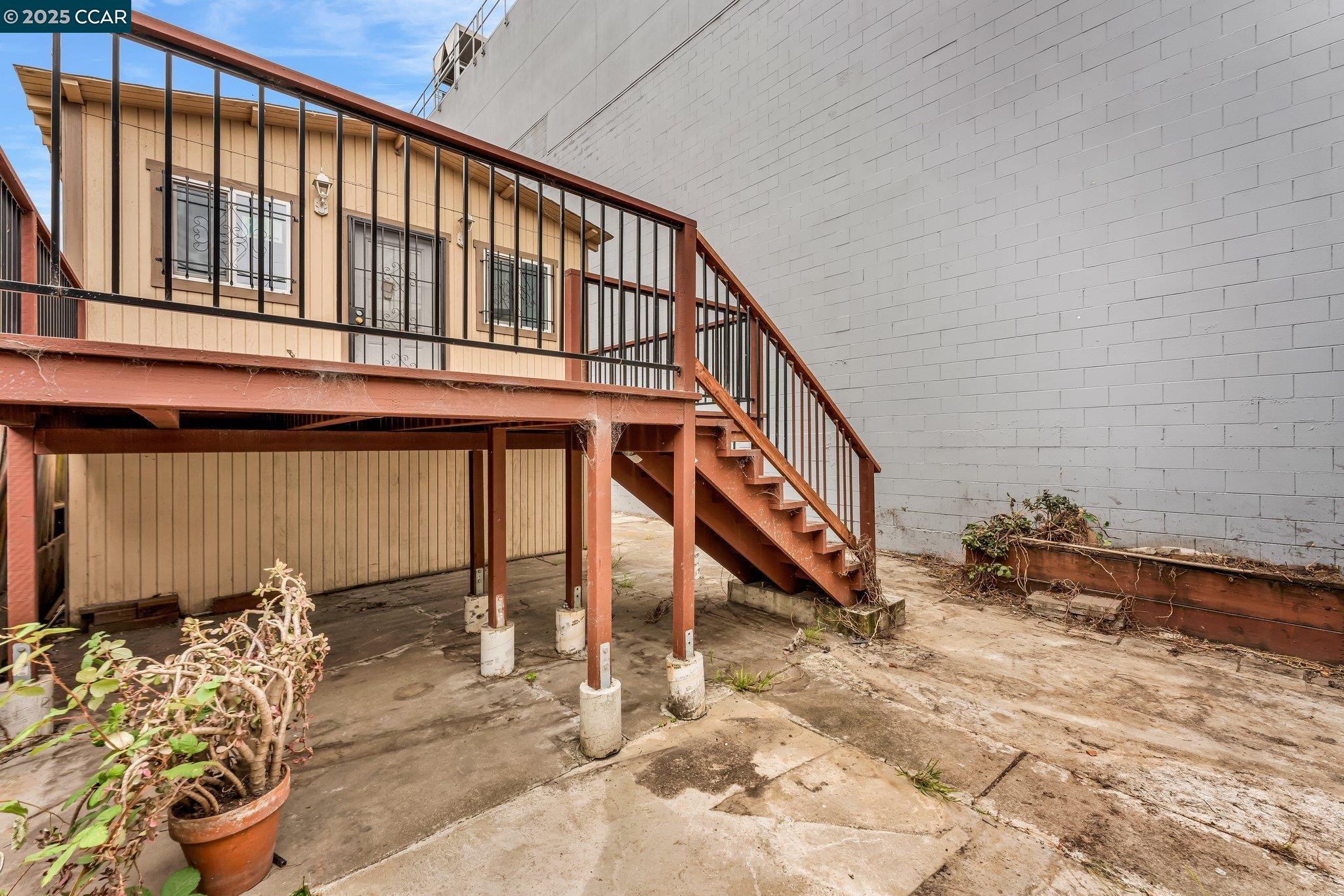 2909 Union St, Oakland, California 94608, 3 Bedrooms Bedrooms, 4 Rooms Rooms,2 BathroomsBathrooms,Residential,For Sale,2909 Union St,41106707
