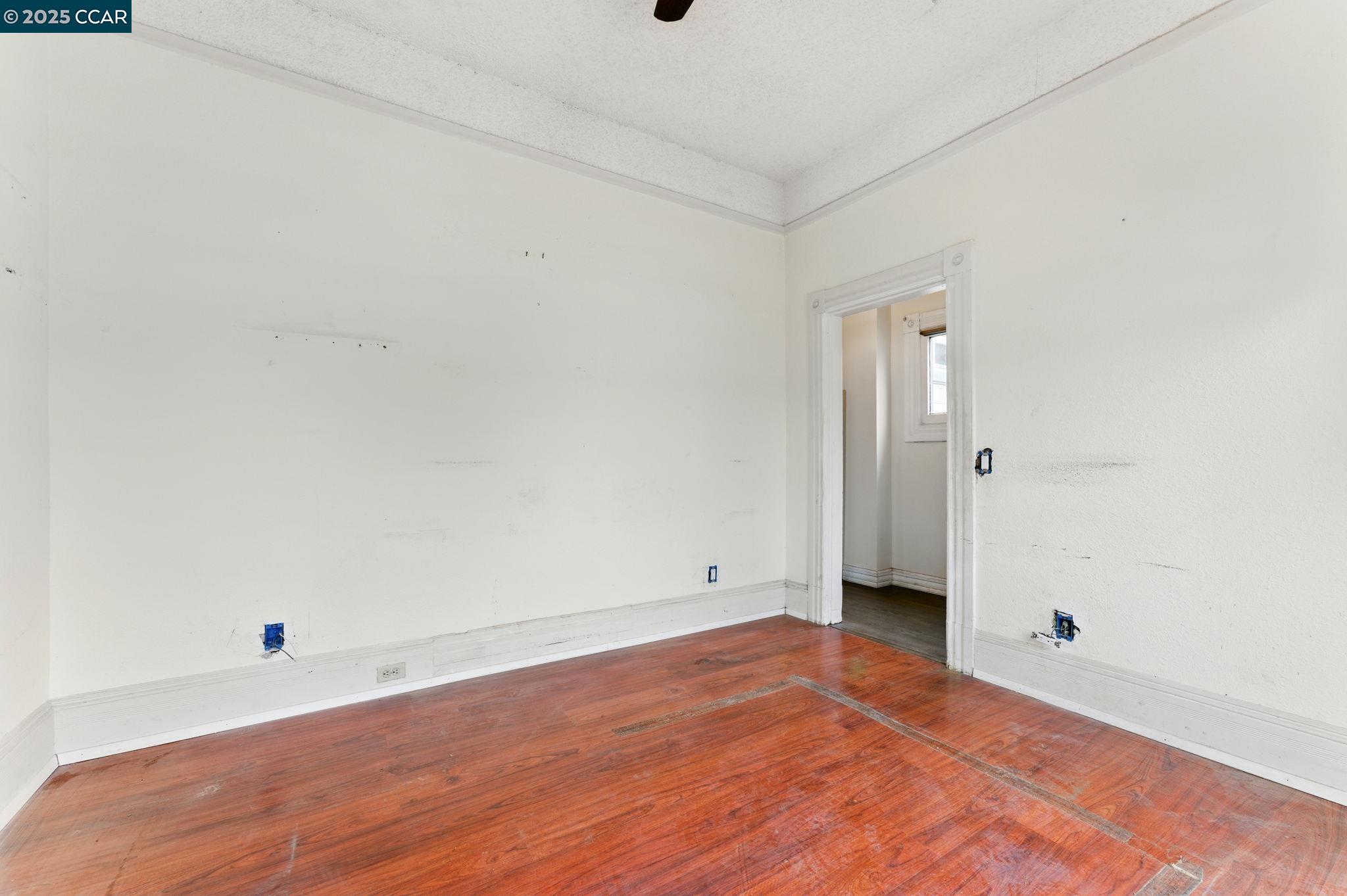 2909 Union St, Oakland, California 94608, 3 Bedrooms Bedrooms, 4 Rooms Rooms,2 BathroomsBathrooms,Residential,For Sale,2909 Union St,41106707