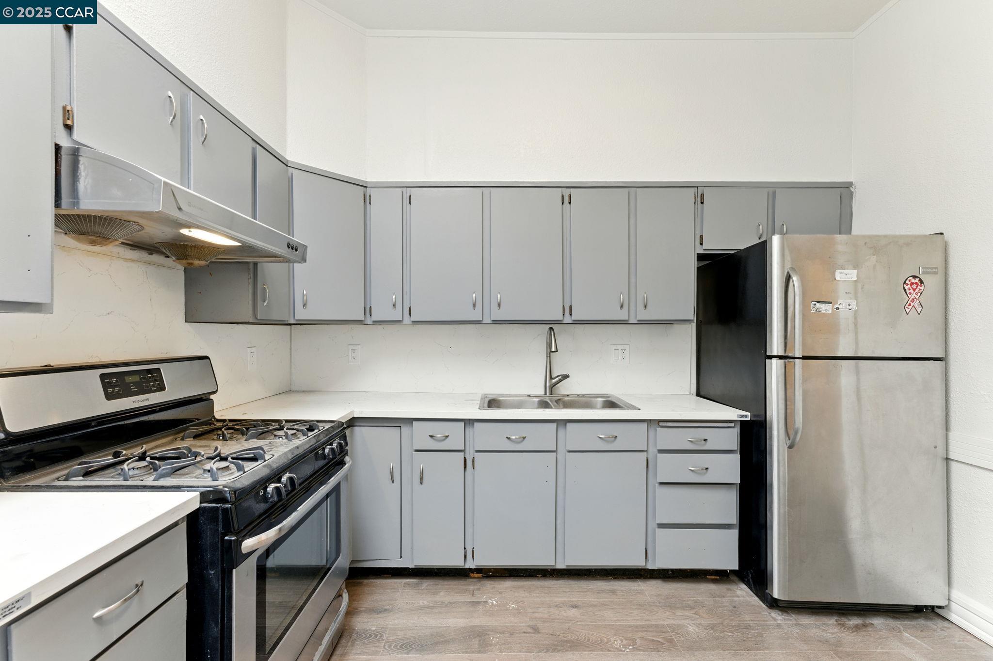 2909 Union St, Oakland, California 94608, 3 Bedrooms Bedrooms, 4 Rooms Rooms,2 BathroomsBathrooms,Residential,For Sale,2909 Union St,41106707