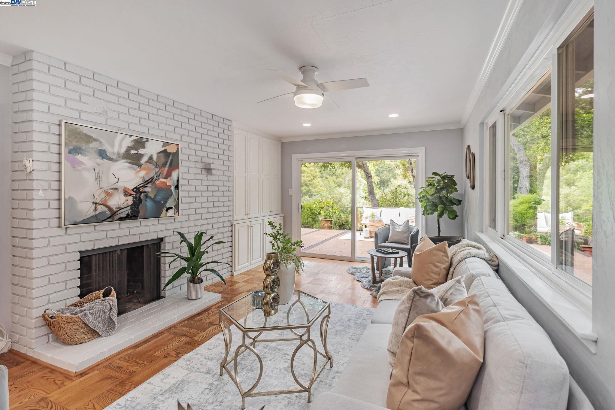 740 Dalehurst, San Mateo, California 94403, 3 Bedrooms Bedrooms, 7 Rooms Rooms,2 BathroomsBathrooms,Residential,For Sale,740 Dalehurst,41106708