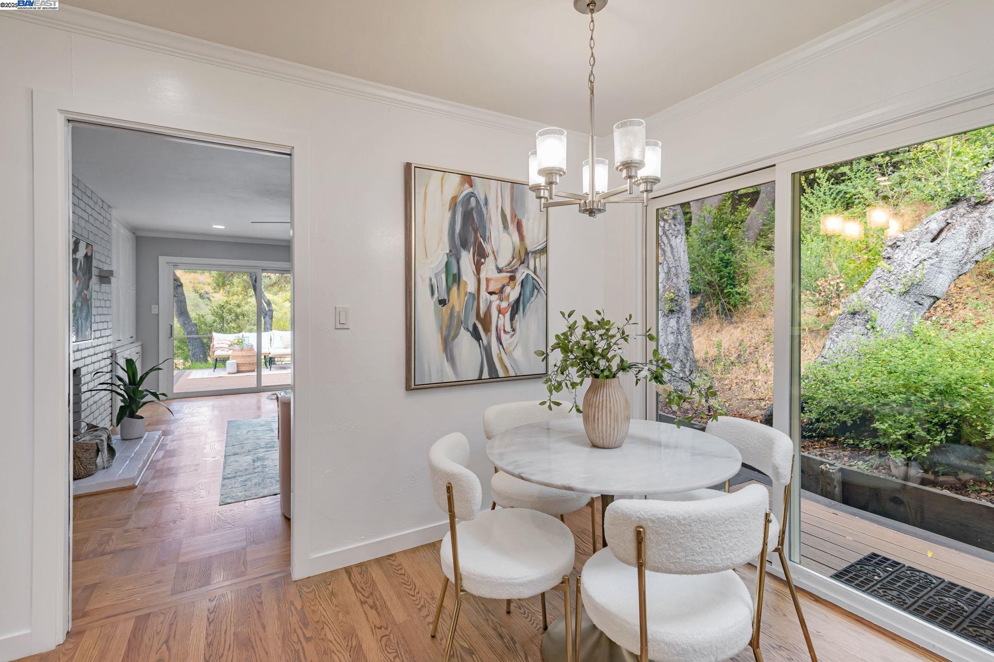 740 Dalehurst, San Mateo, California 94403, 3 Bedrooms Bedrooms, 7 Rooms Rooms,2 BathroomsBathrooms,Residential,For Sale,740 Dalehurst,41106708
