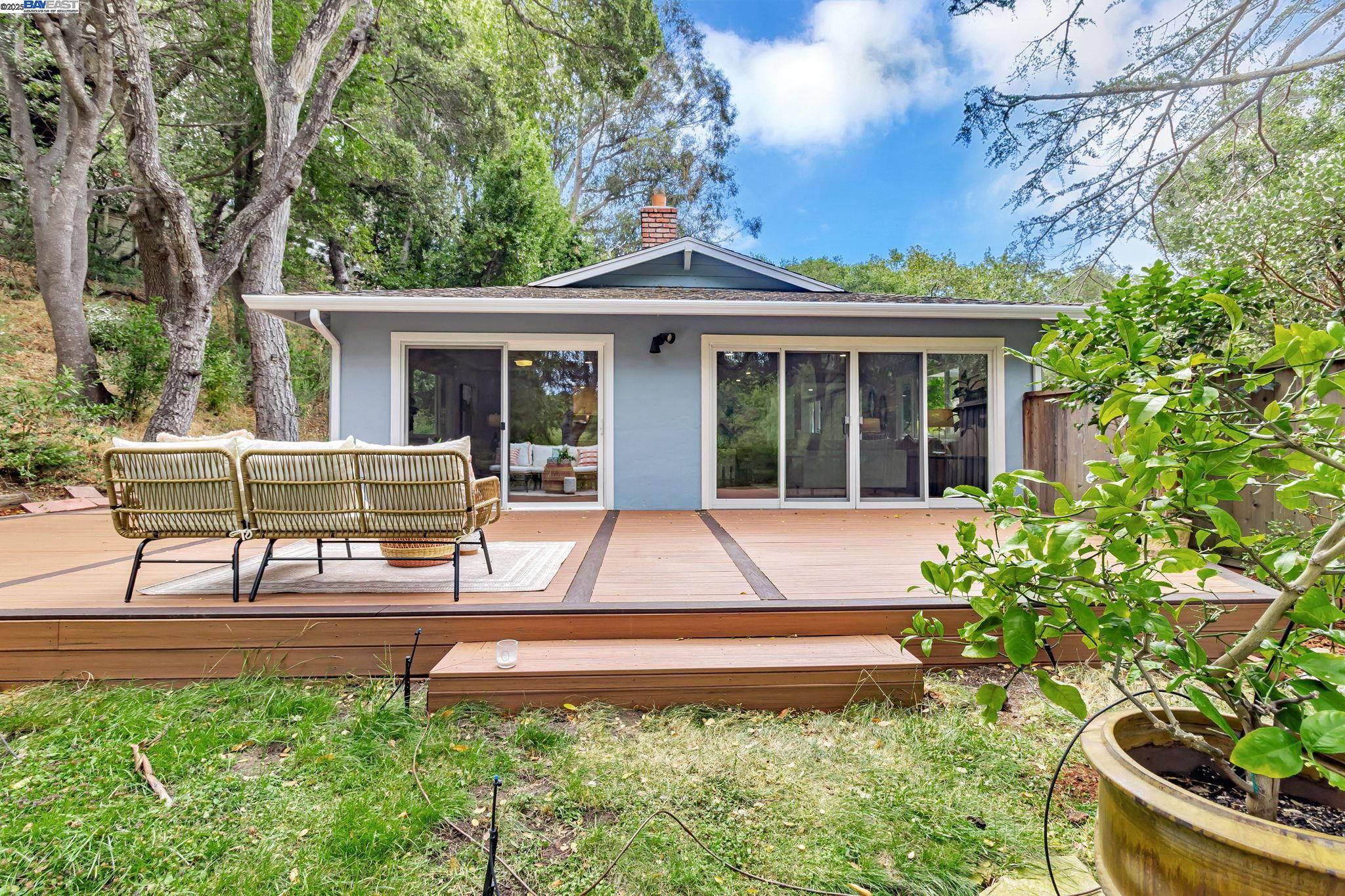 740 Dalehurst, San Mateo, California 94403, 3 Bedrooms Bedrooms, 7 Rooms Rooms,2 BathroomsBathrooms,Residential,For Sale,740 Dalehurst,41106708