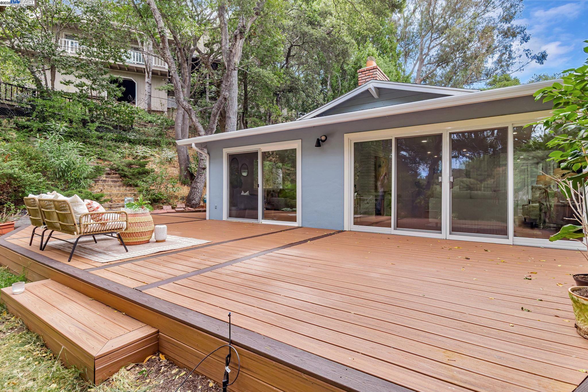 740 Dalehurst, San Mateo, California 94403, 3 Bedrooms Bedrooms, 7 Rooms Rooms,2 BathroomsBathrooms,Residential,For Sale,740 Dalehurst,41106708