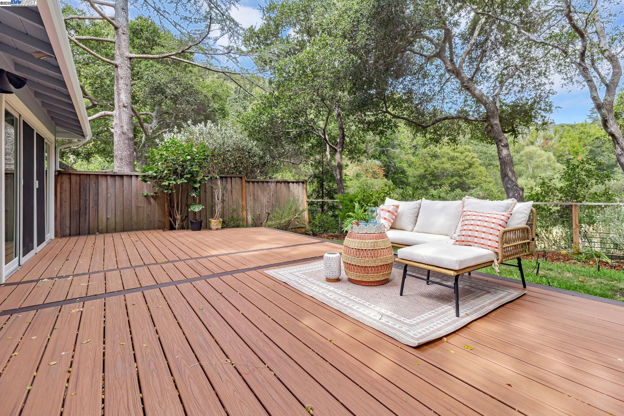 740 Dalehurst, San Mateo, California 94403, 3 Bedrooms Bedrooms, 7 Rooms Rooms,2 BathroomsBathrooms,Residential,For Sale,740 Dalehurst,41106708