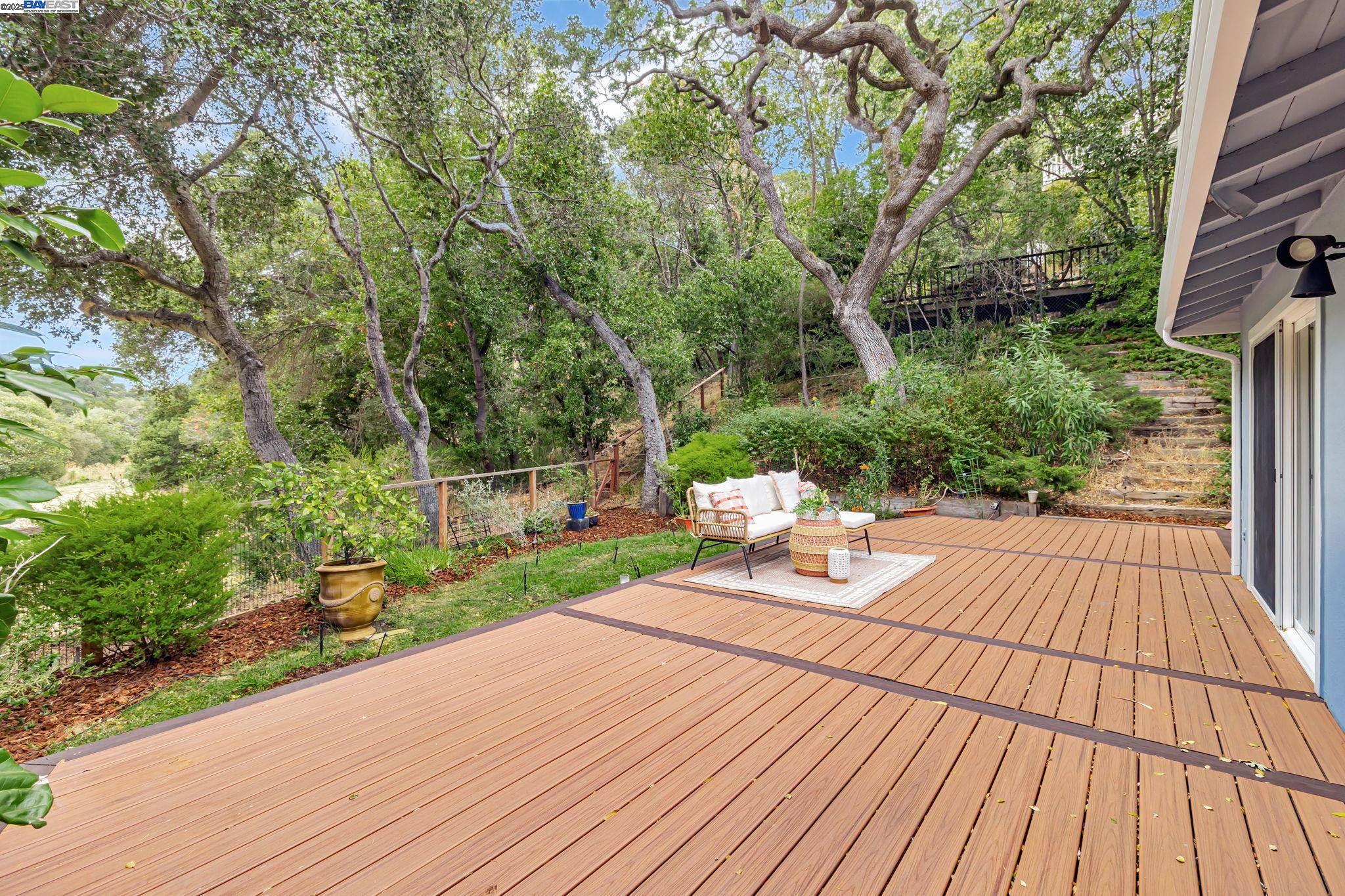 740 Dalehurst, San Mateo, California 94403, 3 Bedrooms Bedrooms, 7 Rooms Rooms,2 BathroomsBathrooms,Residential,For Sale,740 Dalehurst,41106708