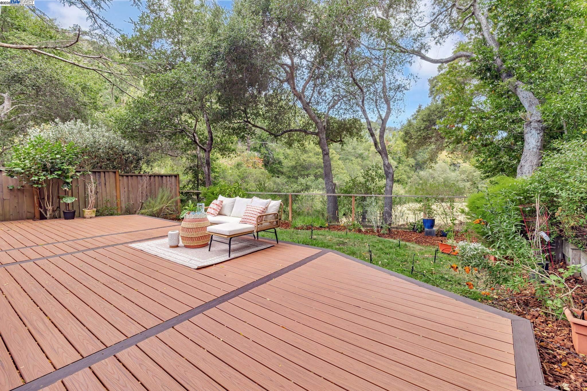 740 Dalehurst, San Mateo, California 94403, 3 Bedrooms Bedrooms, 7 Rooms Rooms,2 BathroomsBathrooms,Residential,For Sale,740 Dalehurst,41106708