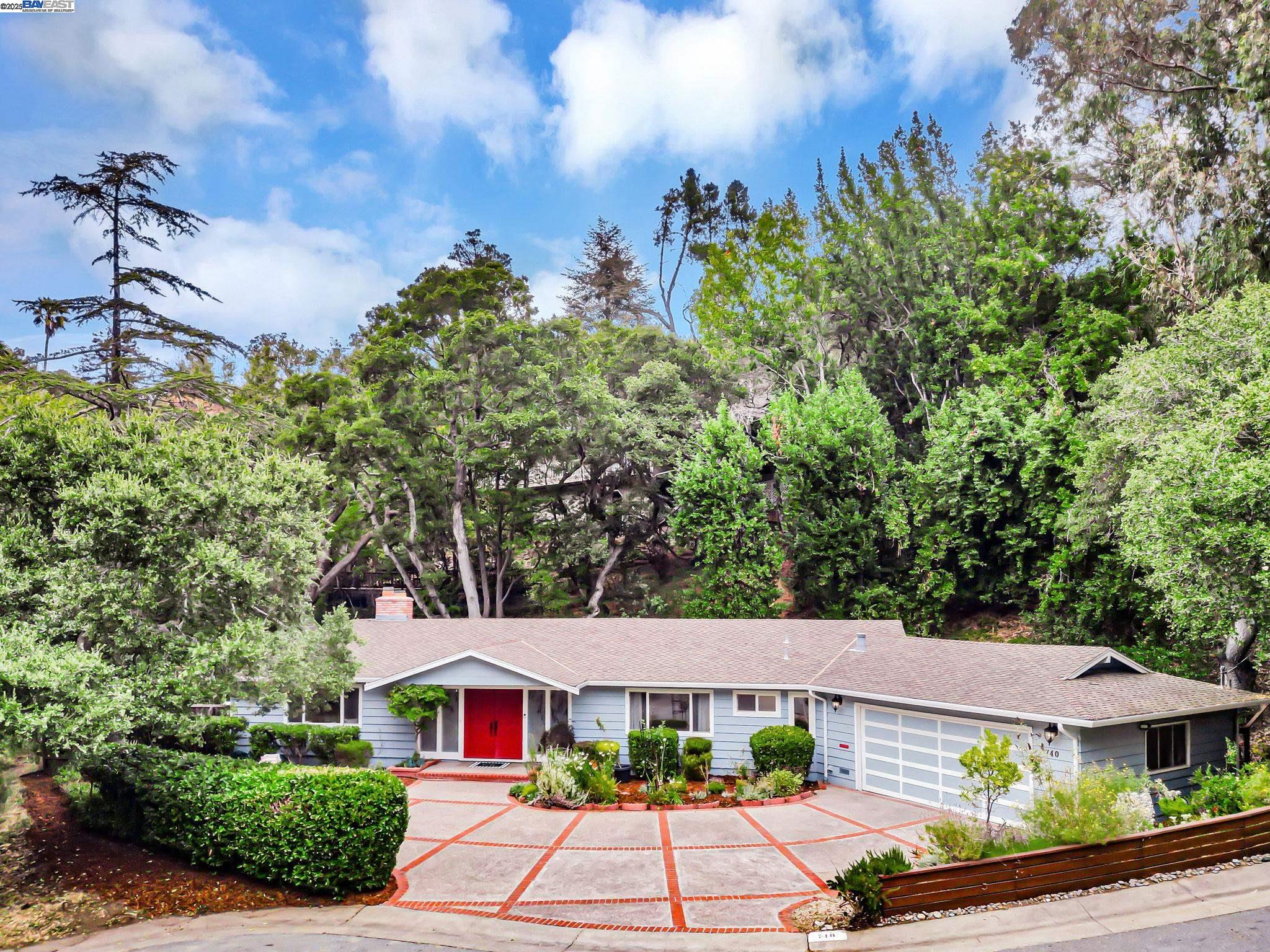 740 Dalehurst, San Mateo, California 94403, 3 Bedrooms Bedrooms, 7 Rooms Rooms,2 BathroomsBathrooms,Residential,For Sale,740 Dalehurst,41106708