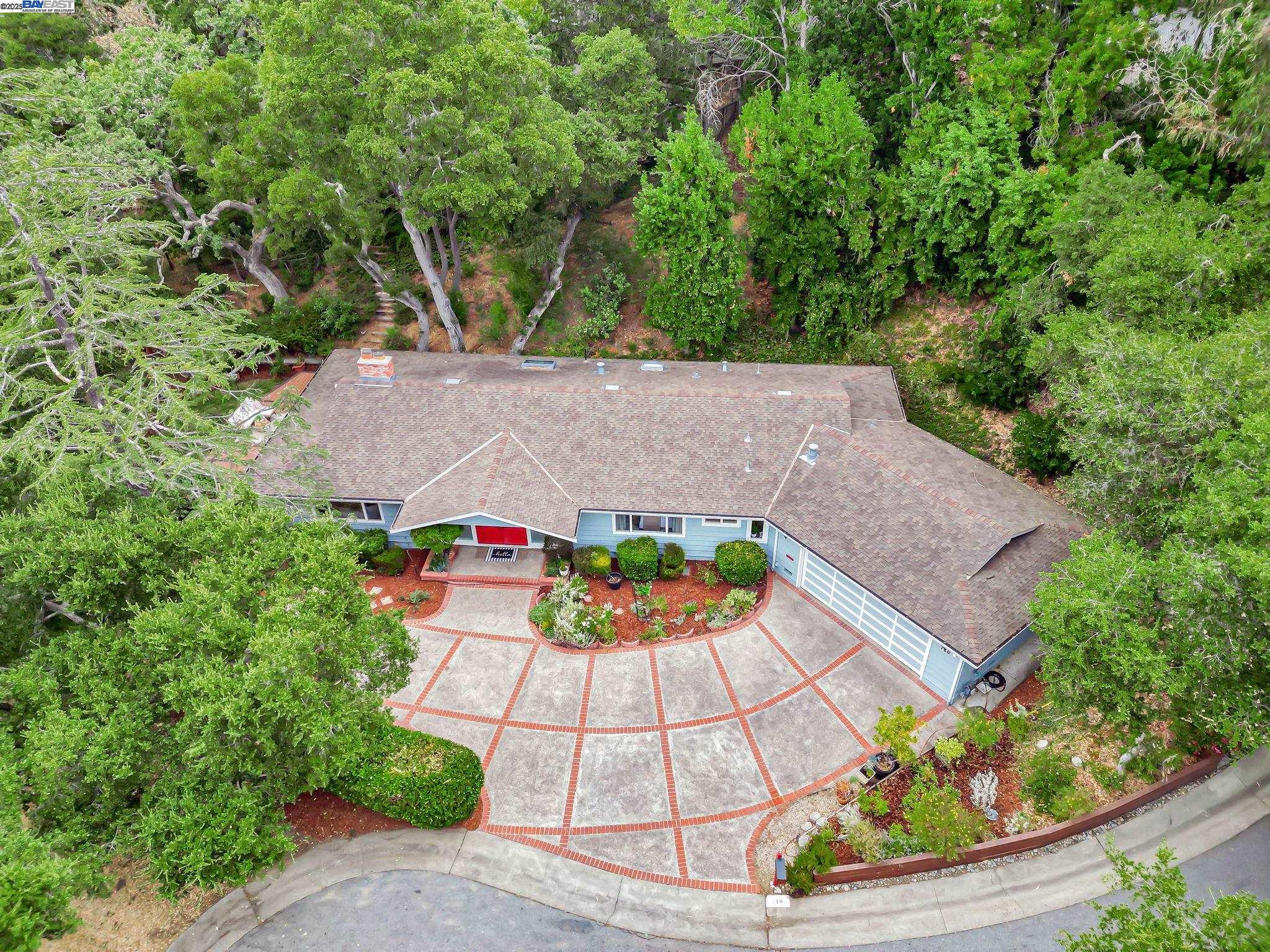 740 Dalehurst, San Mateo, California 94403, 3 Bedrooms Bedrooms, 7 Rooms Rooms,2 BathroomsBathrooms,Residential,For Sale,740 Dalehurst,41106708
