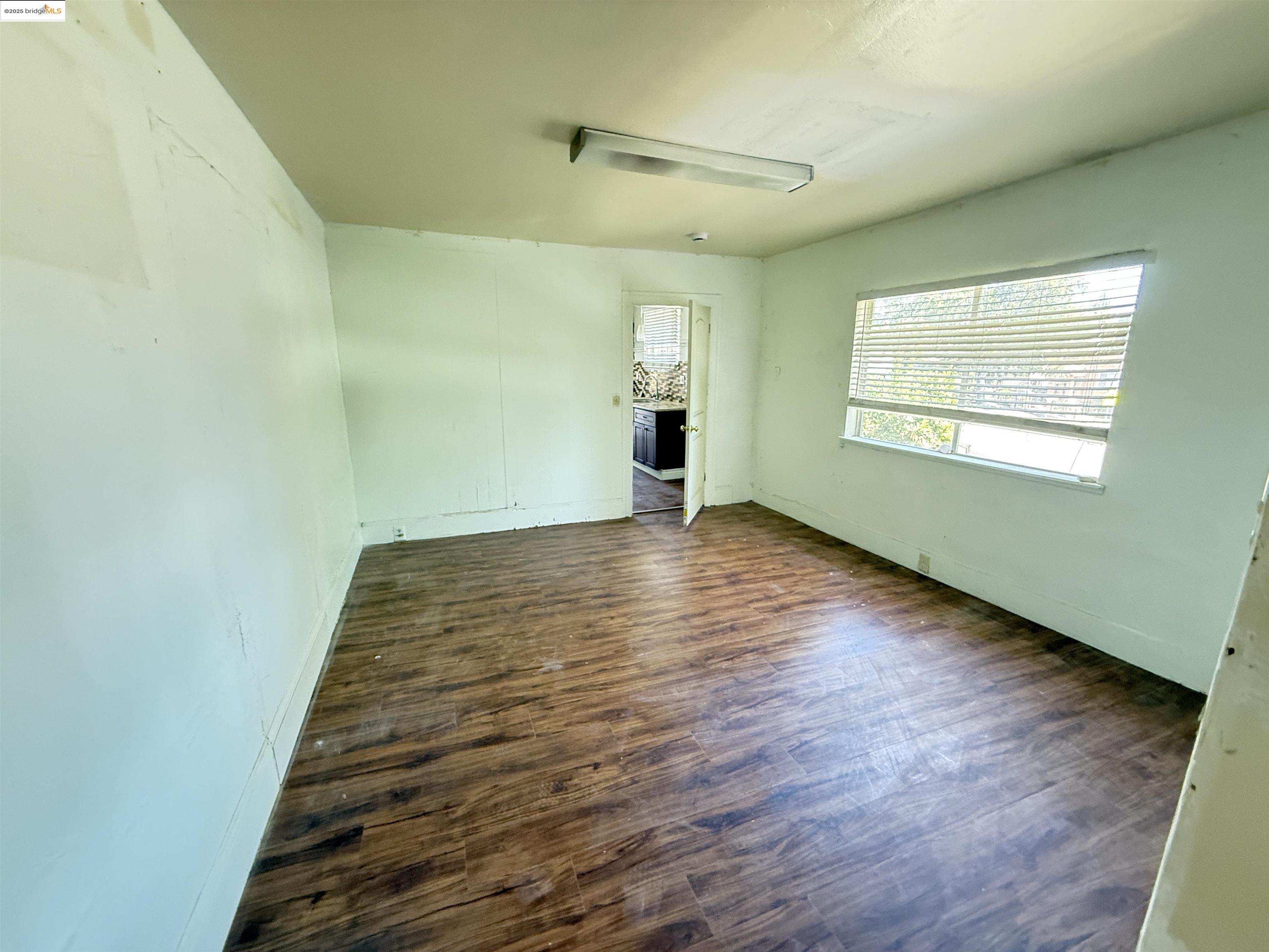9524 Thermal St, Oakland, California 94605, 2 Bedrooms Bedrooms, 6 Rooms Rooms,1 BathroomBathrooms,Residential,For Sale,9524 Thermal St,41106711
