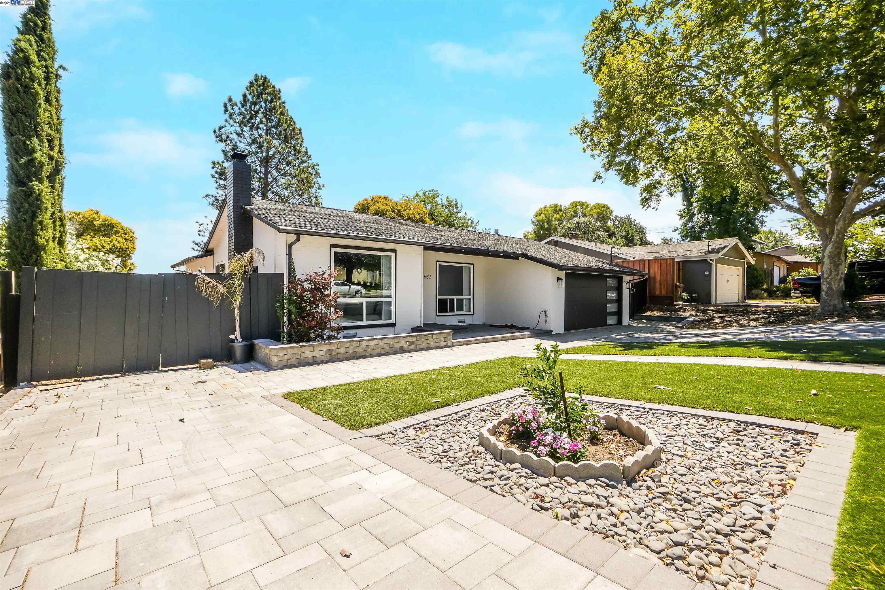589 Maureen Ln, Pleasant Hill, California 94523, 3 Bedrooms Bedrooms, 8 Rooms Rooms,2 BathroomsBathrooms,Residential,For Sale,589 Maureen Ln,41106713