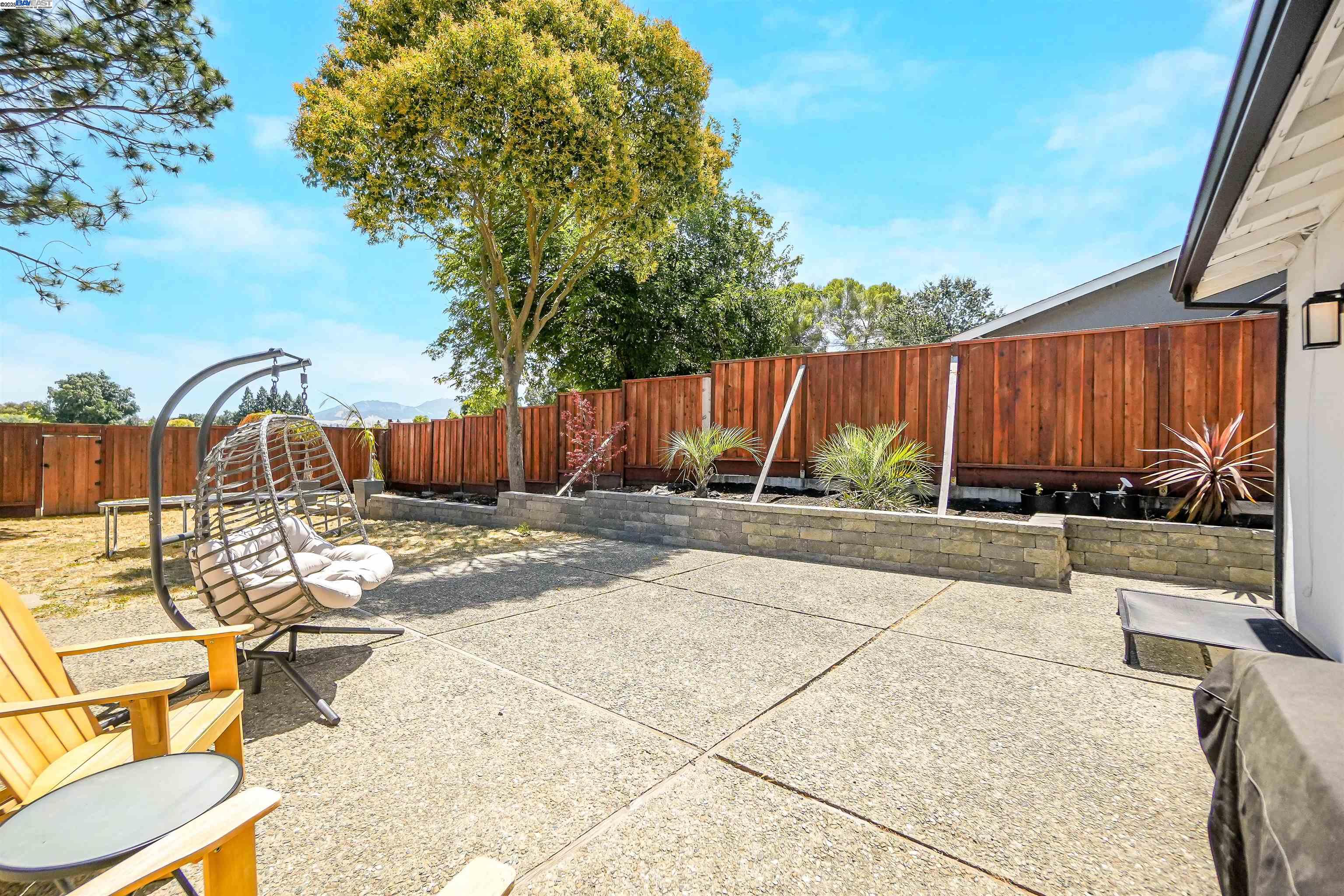 589 Maureen Ln, Pleasant Hill, California 94523, 3 Bedrooms Bedrooms, 8 Rooms Rooms,2 BathroomsBathrooms,Residential,For Sale,589 Maureen Ln,41106713