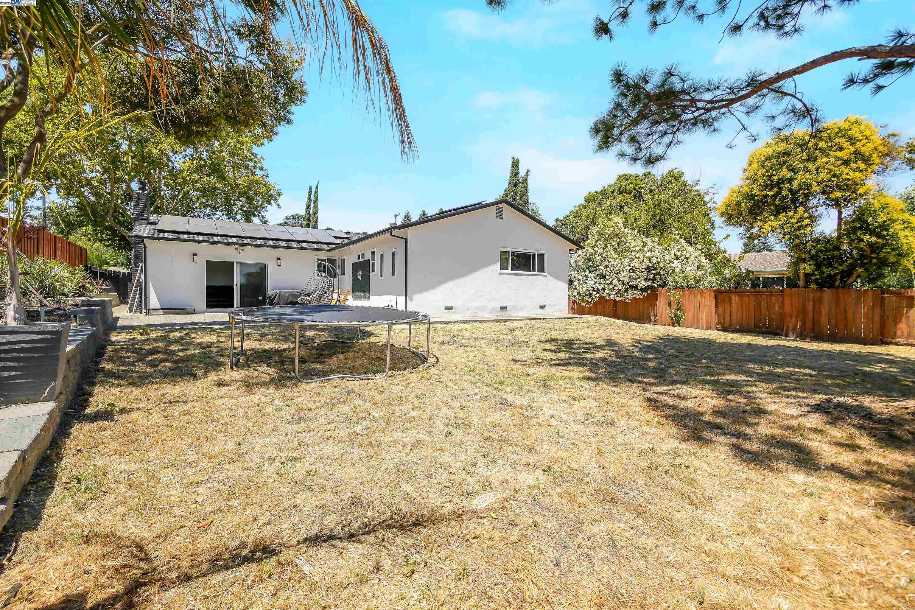589 Maureen Ln, Pleasant Hill, California 94523, 3 Bedrooms Bedrooms, 8 Rooms Rooms,2 BathroomsBathrooms,Residential,For Sale,589 Maureen Ln,41106713