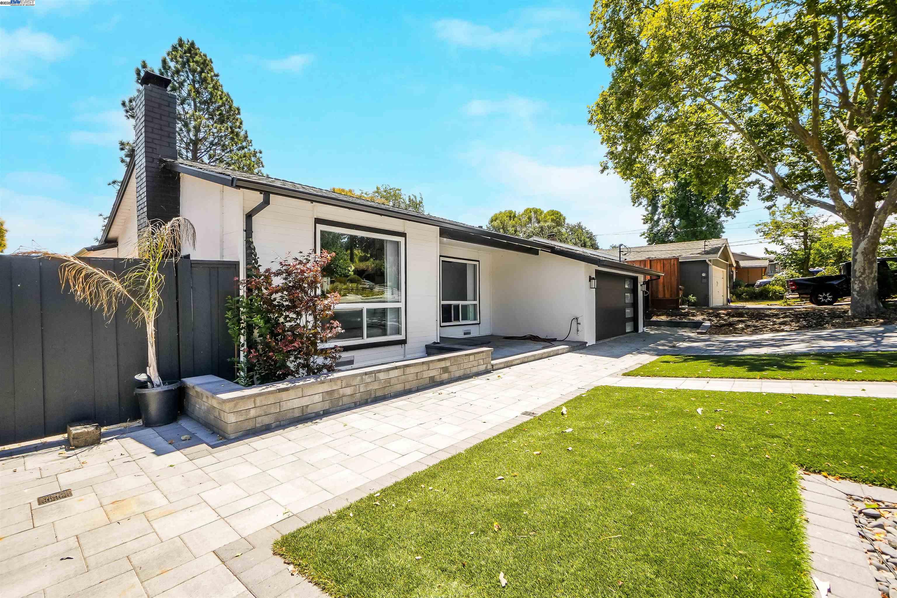 589 Maureen Ln, Pleasant Hill, California 94523, 3 Bedrooms Bedrooms, 8 Rooms Rooms,2 BathroomsBathrooms,Residential,For Sale,589 Maureen Ln,41106713