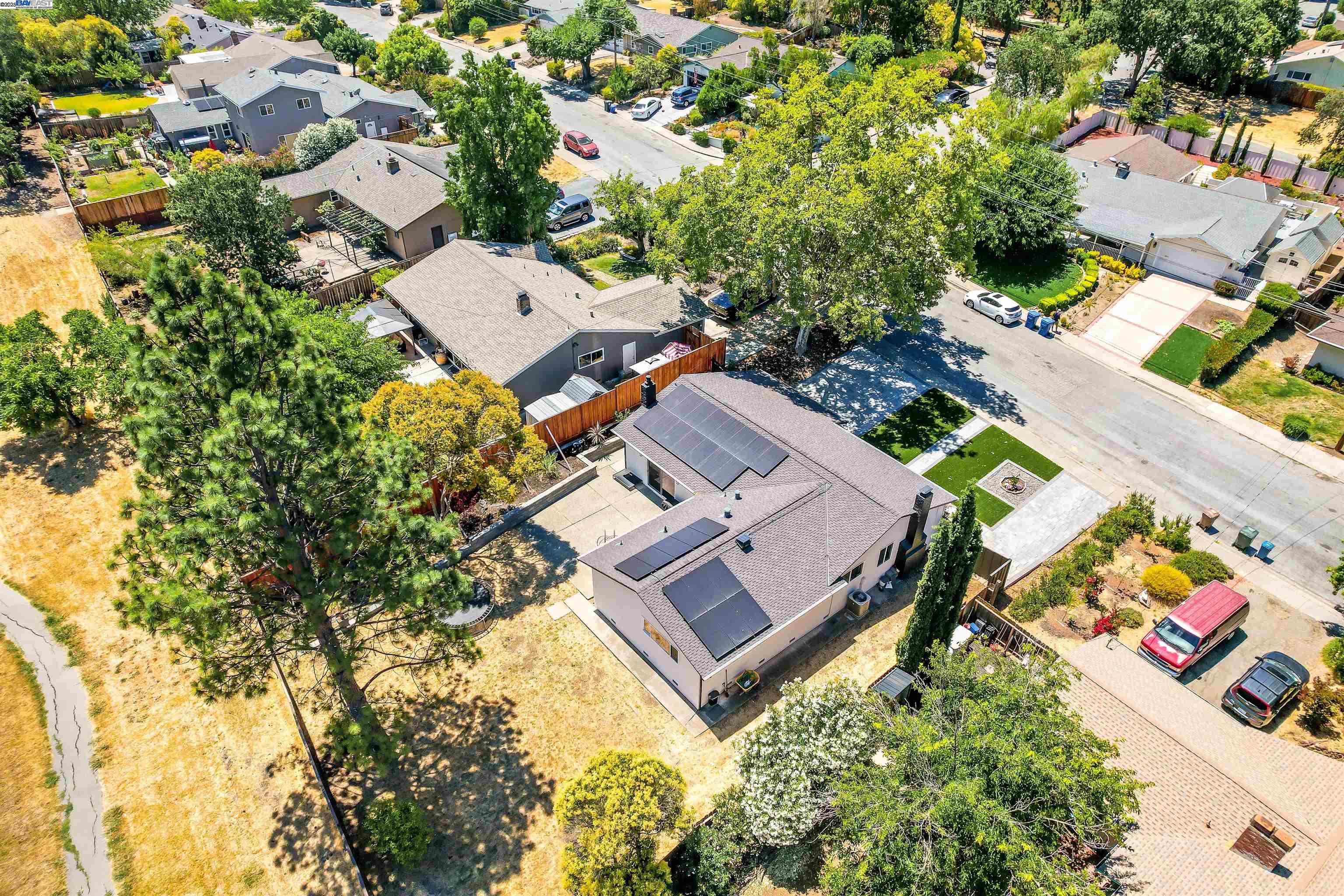 589 Maureen Ln, Pleasant Hill, California 94523, 3 Bedrooms Bedrooms, 8 Rooms Rooms,2 BathroomsBathrooms,Residential,For Sale,589 Maureen Ln,41106713
