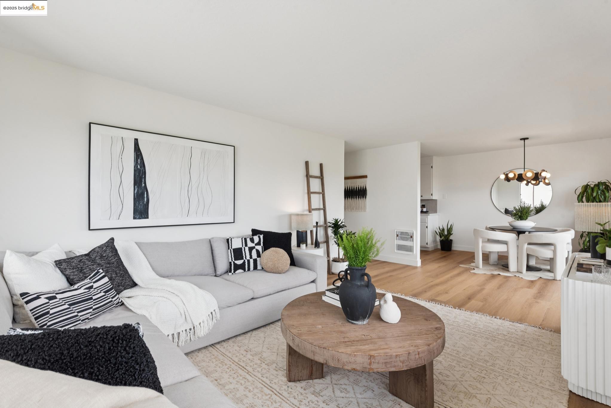 Photo #5: 41106715 Listing 