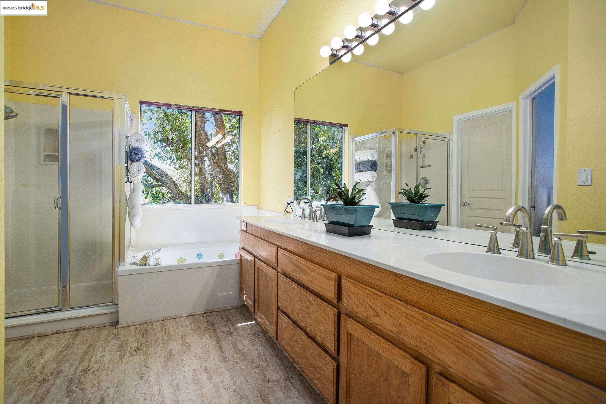 126 Moss Hollow Ct, Brentwood, California 94513, 3 Bedrooms Bedrooms, 9 Rooms Rooms,2 BathroomsBathrooms,Residential,For Sale,126 Moss Hollow Ct,41106717