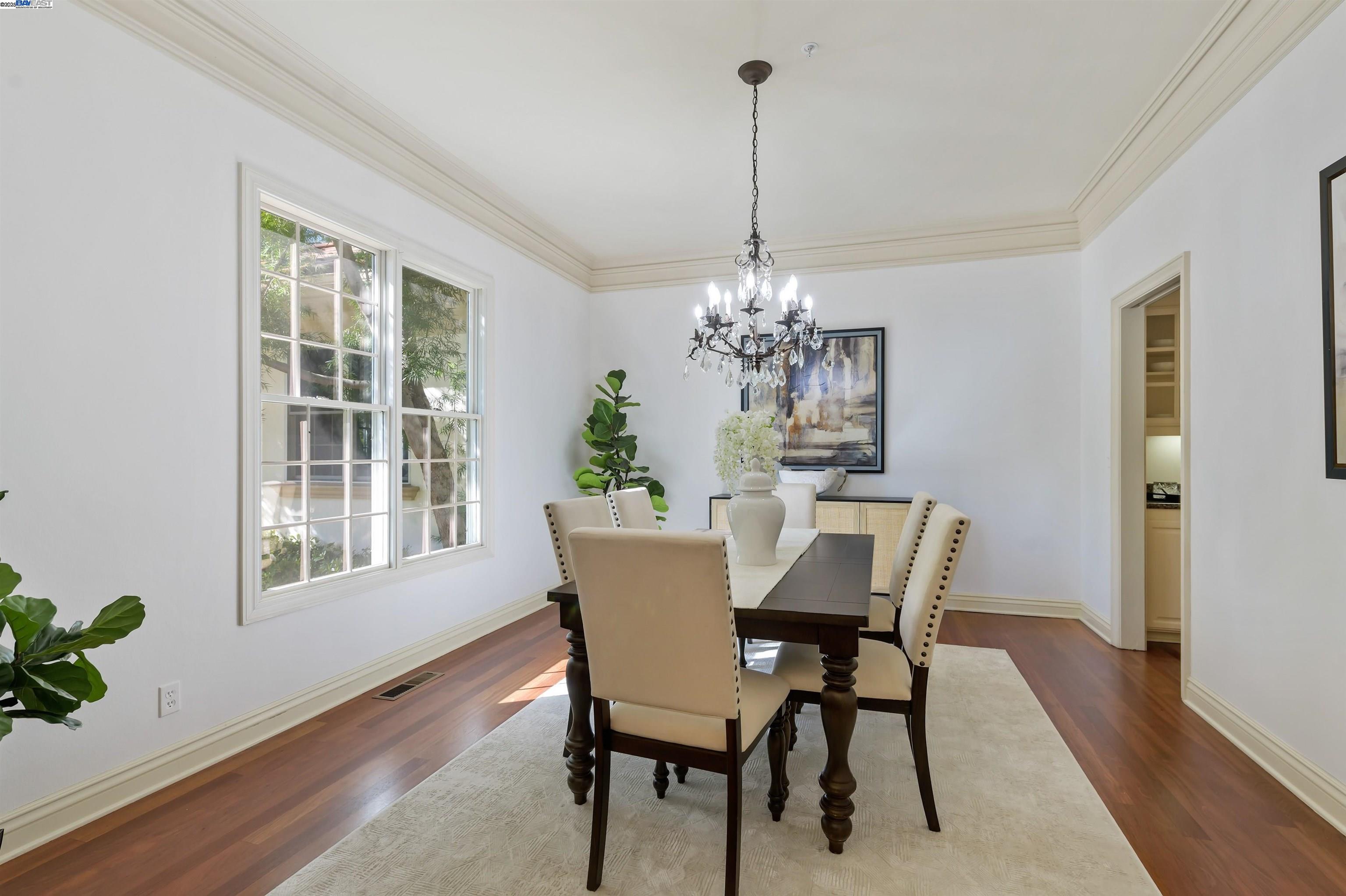 Detail Gallery Image 3 of 40 For 1655 Orvieto Ct, Pleasanton,  CA 94566 - 4 Beds | 3/1 Baths
