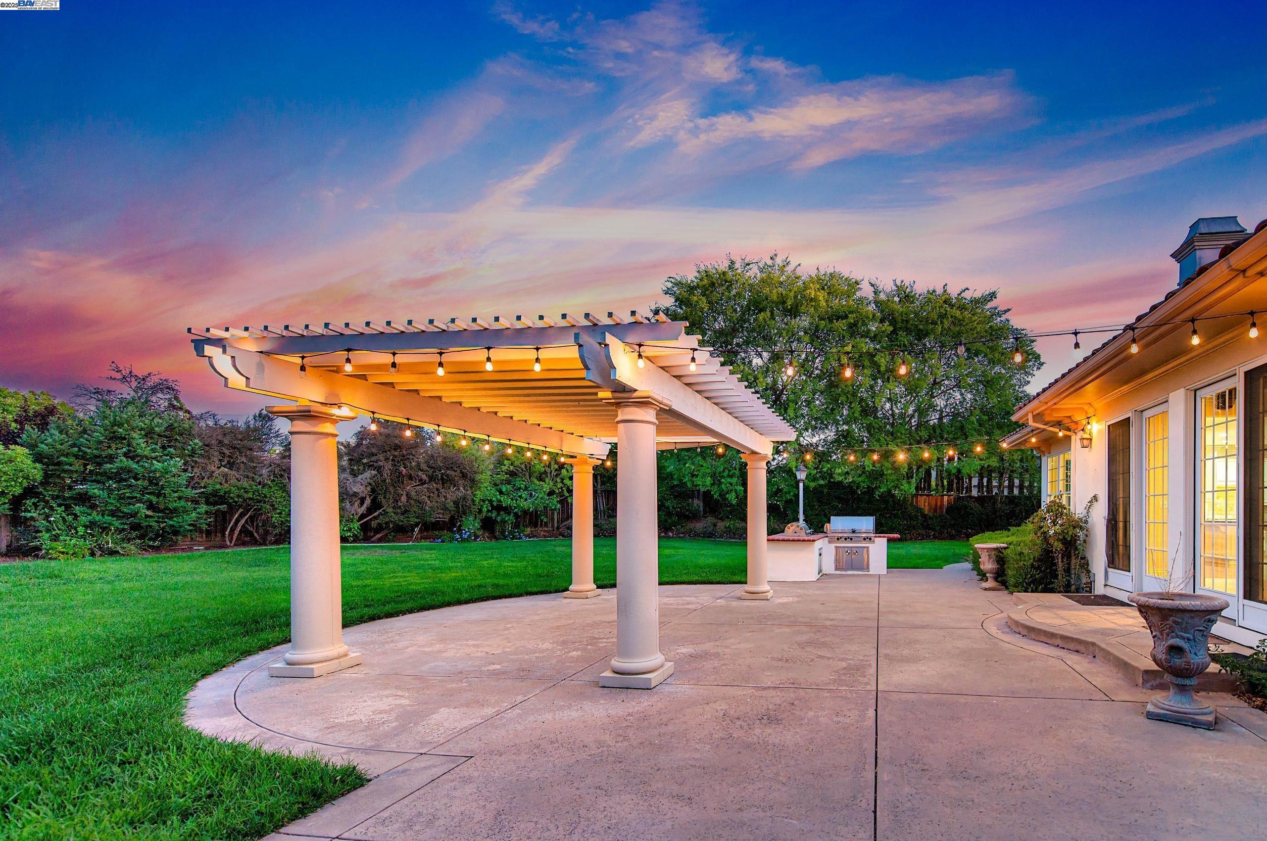 Detail Gallery Image 32 of 40 For 1655 Orvieto Ct, Pleasanton,  CA 94566 - 4 Beds | 3/1 Baths