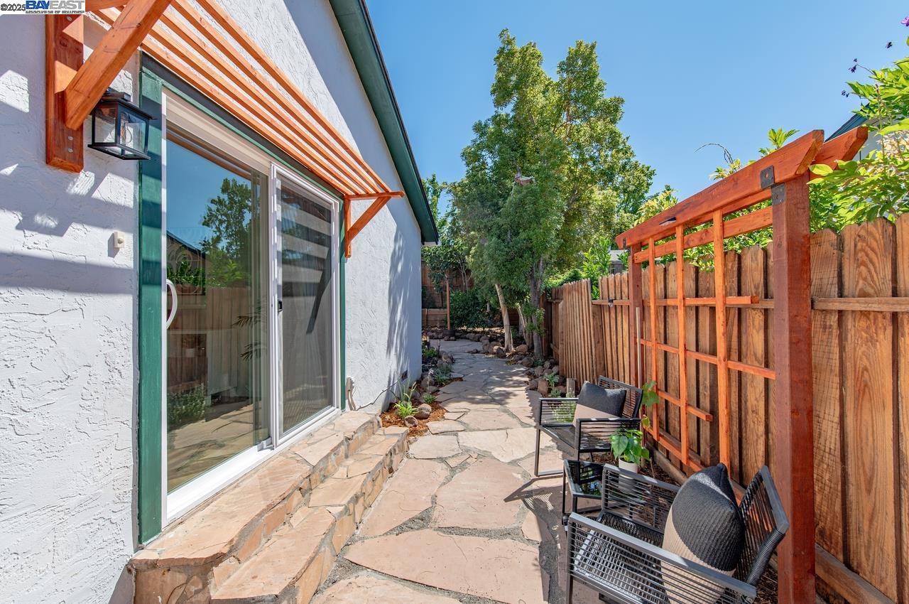 5508 Connecticut Dr, Concord, California 94521, 3 Bedrooms Bedrooms, 5 Rooms Rooms,2 BathroomsBathrooms,Residential,For Sale,5508 Connecticut Dr,41106722