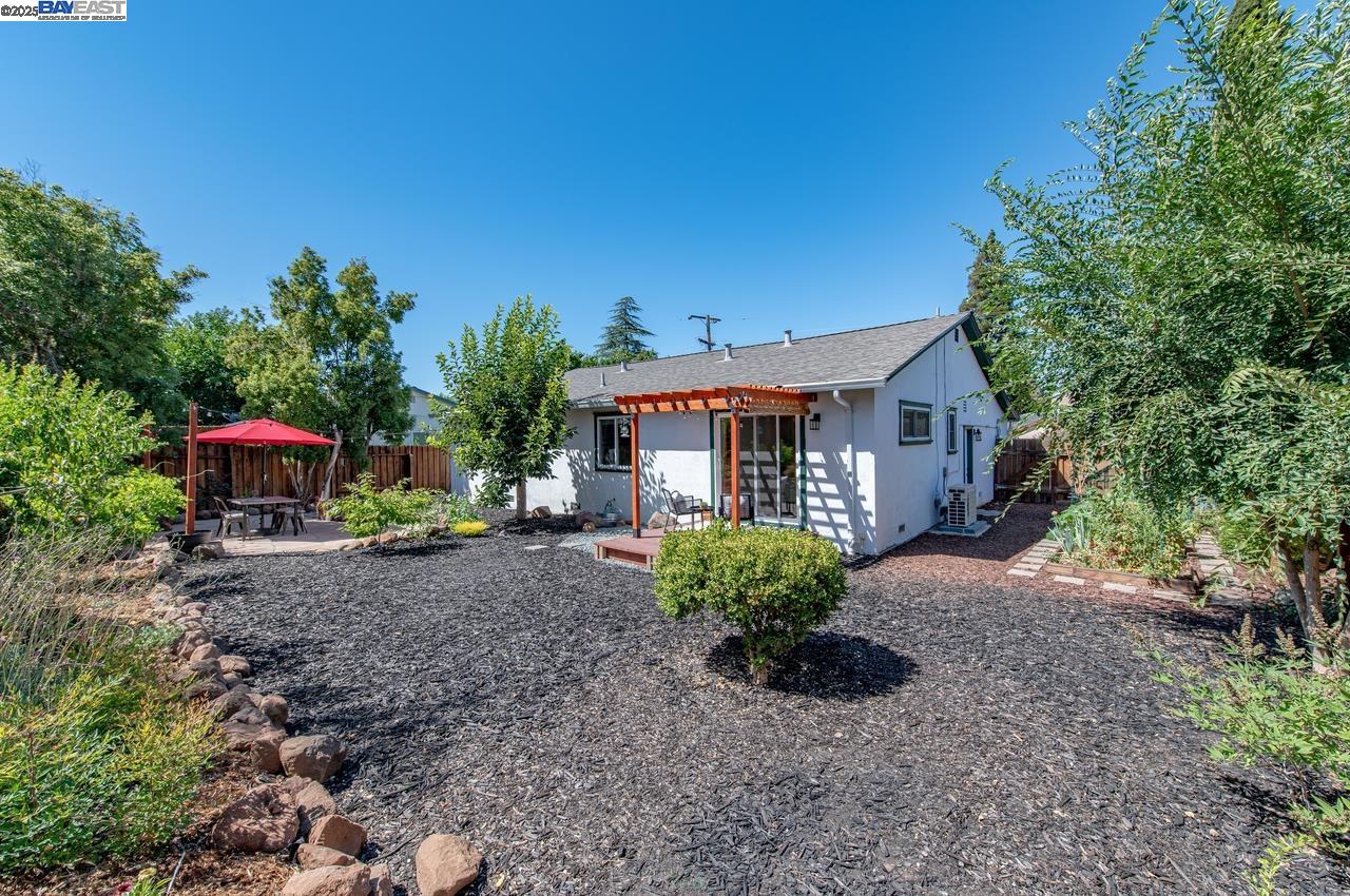 5508 Connecticut Dr, Concord, California 94521, 3 Bedrooms Bedrooms, 5 Rooms Rooms,2 BathroomsBathrooms,Residential,For Sale,5508 Connecticut Dr,41106722