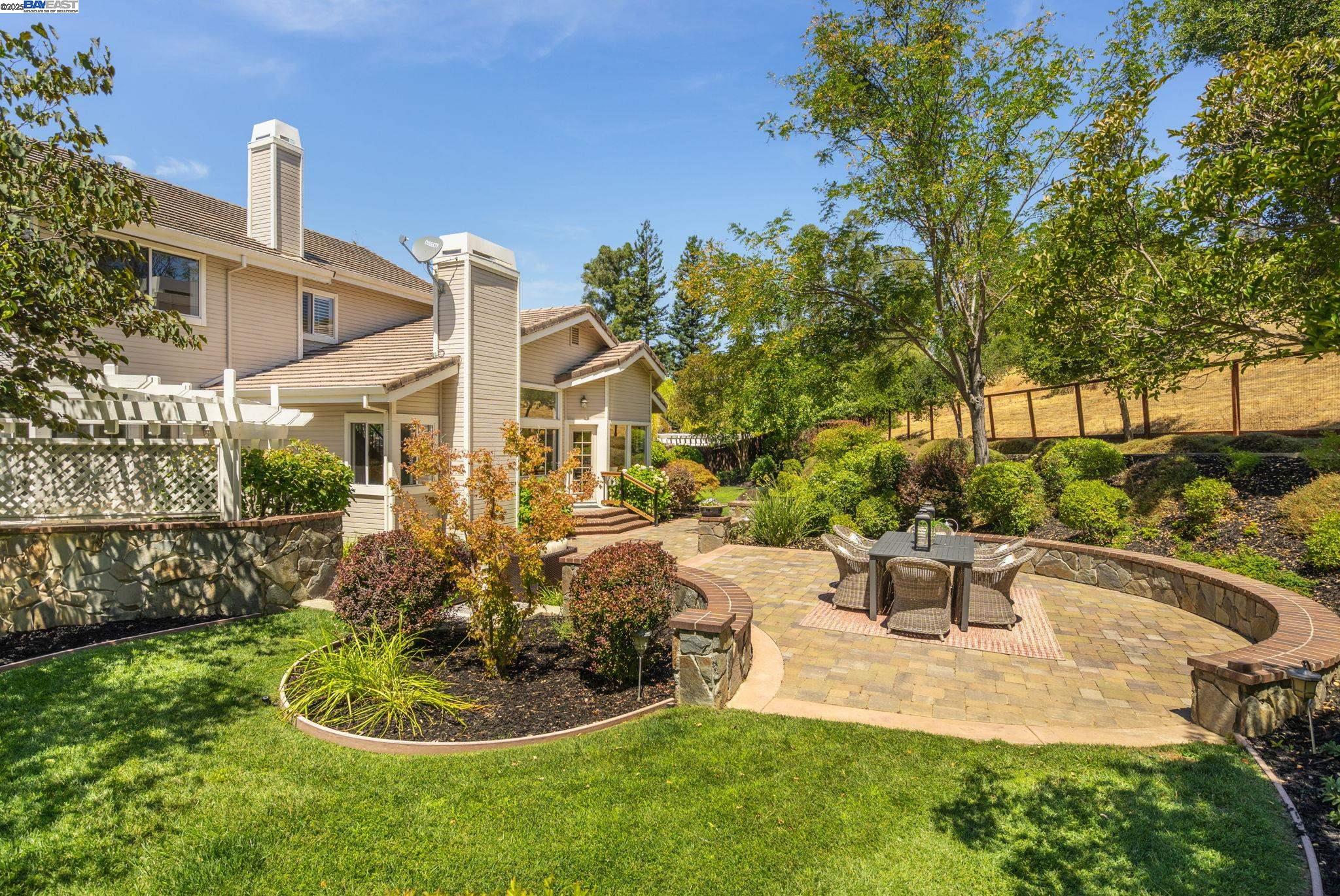 851 Independence Ct, Pleasanton, California 94566, 3 Bedrooms Bedrooms, 9 Rooms Rooms,3 BathroomsBathrooms,Residential,For Sale,851 Independence Ct,41106727