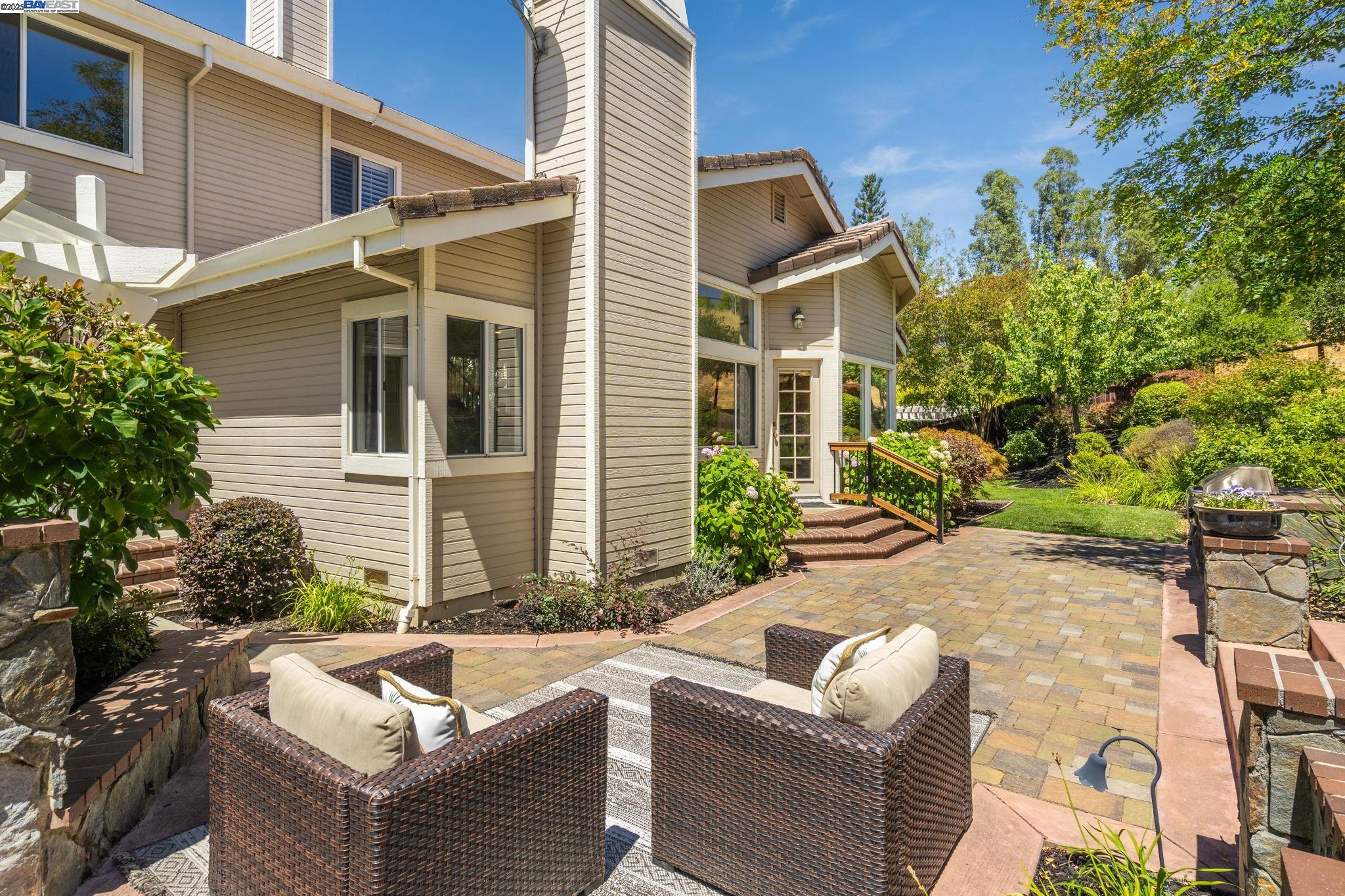 851 Independence Ct, Pleasanton, California 94566, 3 Bedrooms Bedrooms, 9 Rooms Rooms,3 BathroomsBathrooms,Residential,For Sale,851 Independence Ct,41106727