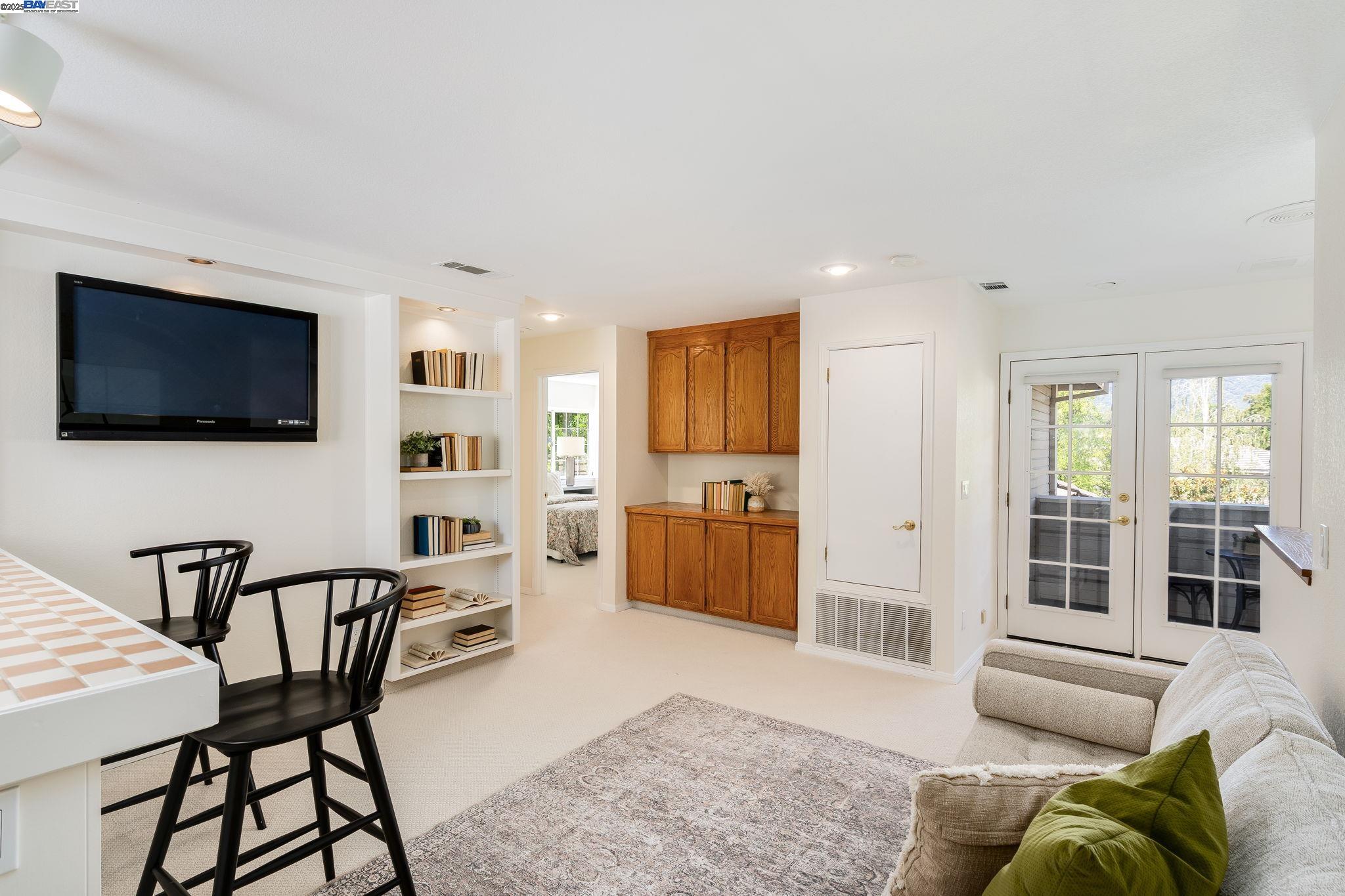 851 Independence Ct, Pleasanton, California 94566, 3 Bedrooms Bedrooms, 9 Rooms Rooms,3 BathroomsBathrooms,Residential,For Sale,851 Independence Ct,41106727