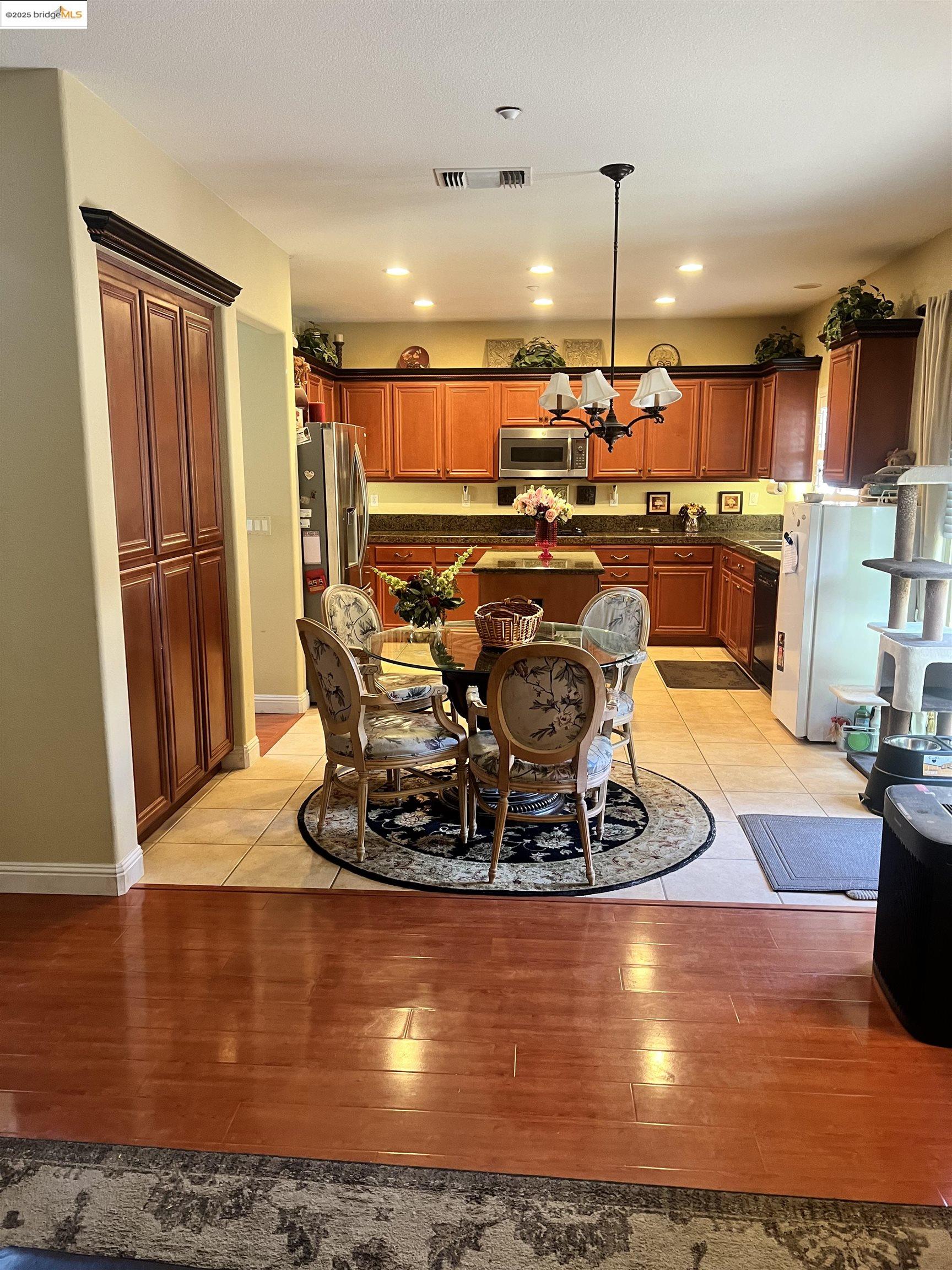 7 Kevin Ln, American Canyon, California 94503, 4 Bedrooms Bedrooms, 7 Rooms Rooms,2 BathroomsBathrooms,Residential,For Sale,7 Kevin Ln,41106728