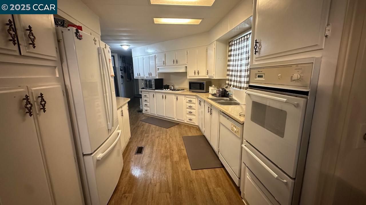 367 Ravine Cir, Rancho Cordova, California 95670, 2 Bedrooms Bedrooms, 5 Rooms Rooms,2 BathroomsBathrooms,Manufactured In Park,For Sale,367 Ravine Cir,41106729
