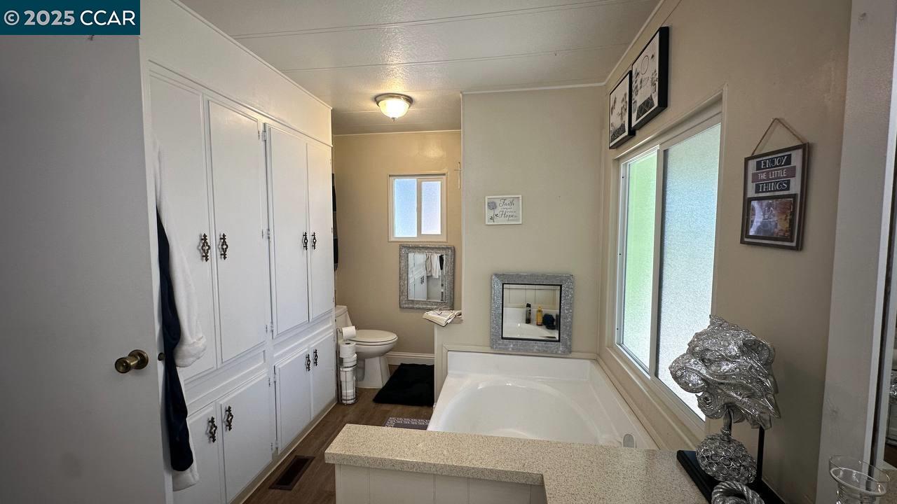 367 Ravine Cir, Rancho Cordova, California 95670, 2 Bedrooms Bedrooms, 5 Rooms Rooms,2 BathroomsBathrooms,Manufactured In Park,For Sale,367 Ravine Cir,41106729