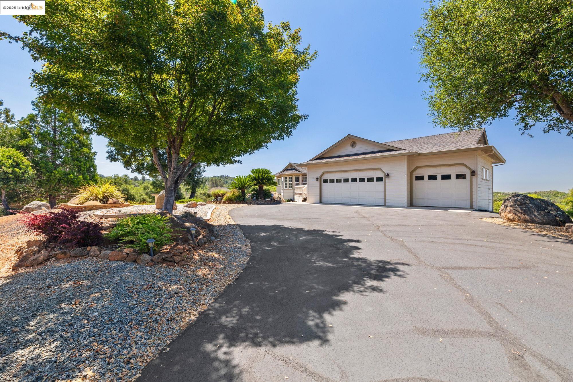 15595 Curtis Cir, Sonora, California 95370, 3 Bedrooms Bedrooms, 7 Rooms Rooms,2 BathroomsBathrooms,Residential,For Sale,15595 Curtis Cir,41106732