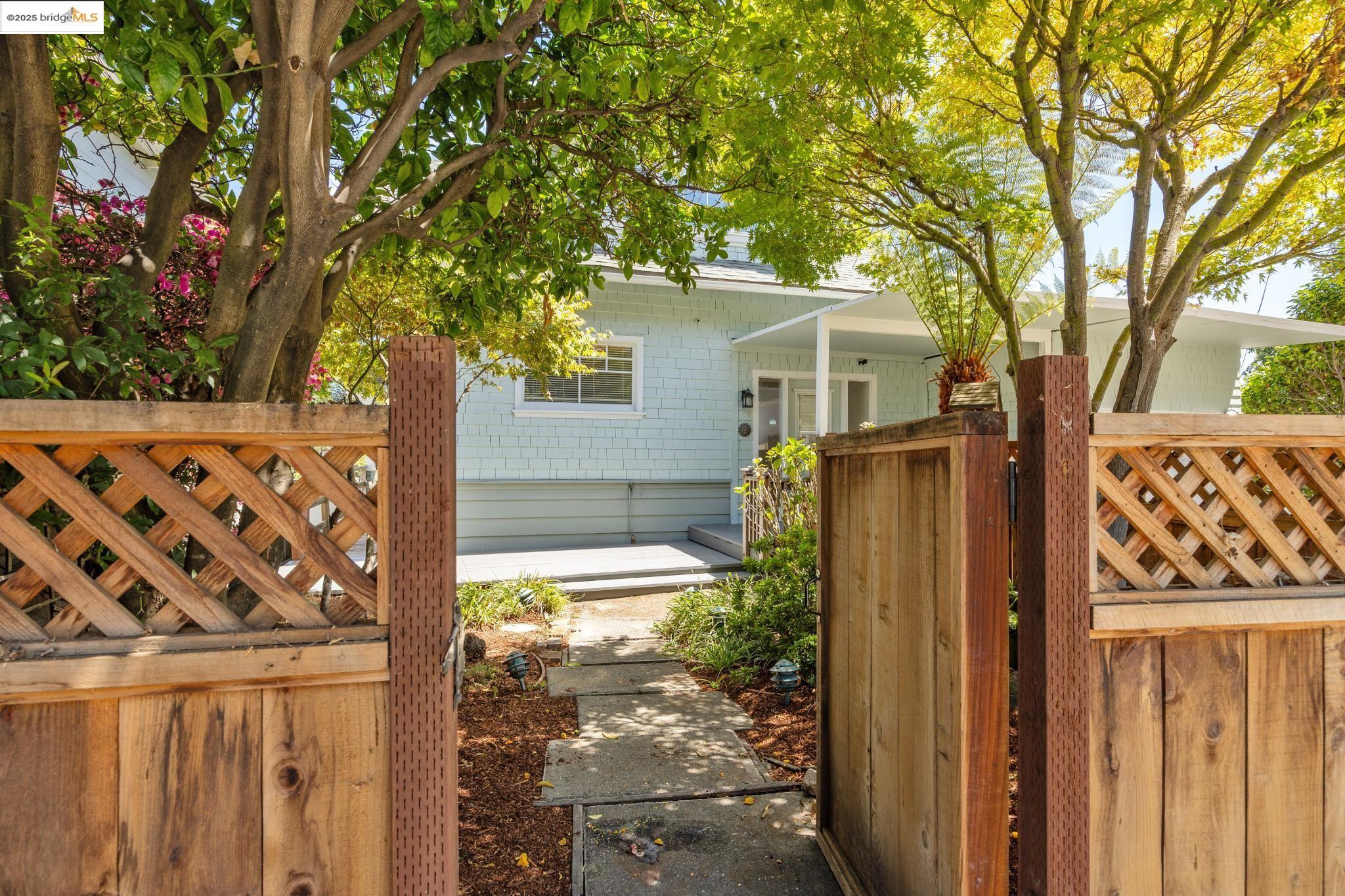 632 Valle Vista Ave, Oakland, California 94610, 3 Bedrooms Bedrooms, 6 Rooms Rooms,2 BathroomsBathrooms,Residential,For Sale,632 Valle Vista Ave,41106734