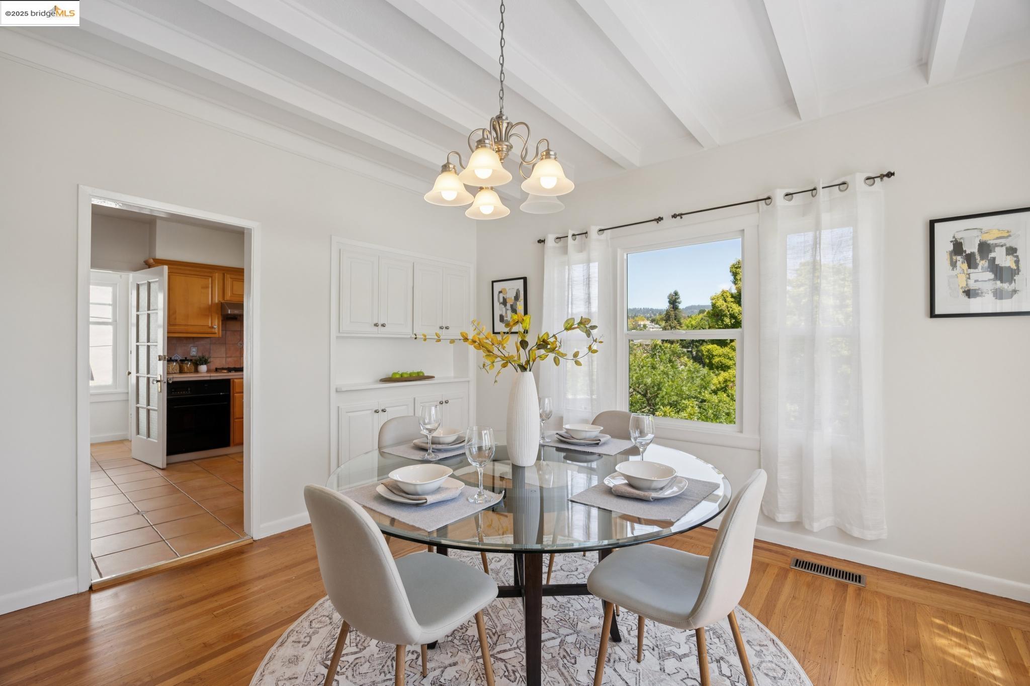632 Valle Vista Ave, Oakland, California 94610, 3 Bedrooms Bedrooms, 6 Rooms Rooms,2 BathroomsBathrooms,Residential,For Sale,632 Valle Vista Ave,41106734