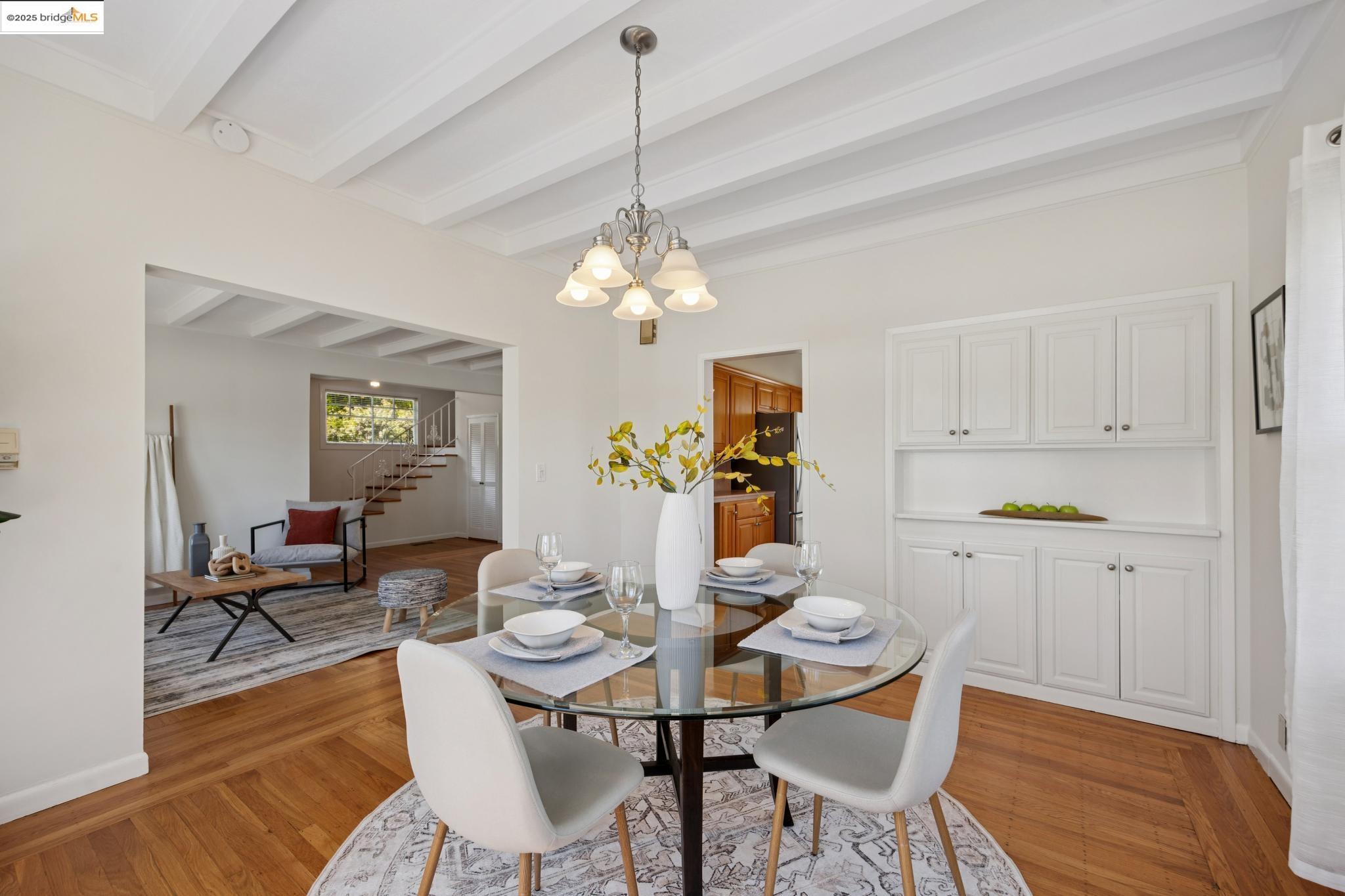 632 Valle Vista Ave, Oakland, California 94610, 3 Bedrooms Bedrooms, 6 Rooms Rooms,2 BathroomsBathrooms,Residential,For Sale,632 Valle Vista Ave,41106734