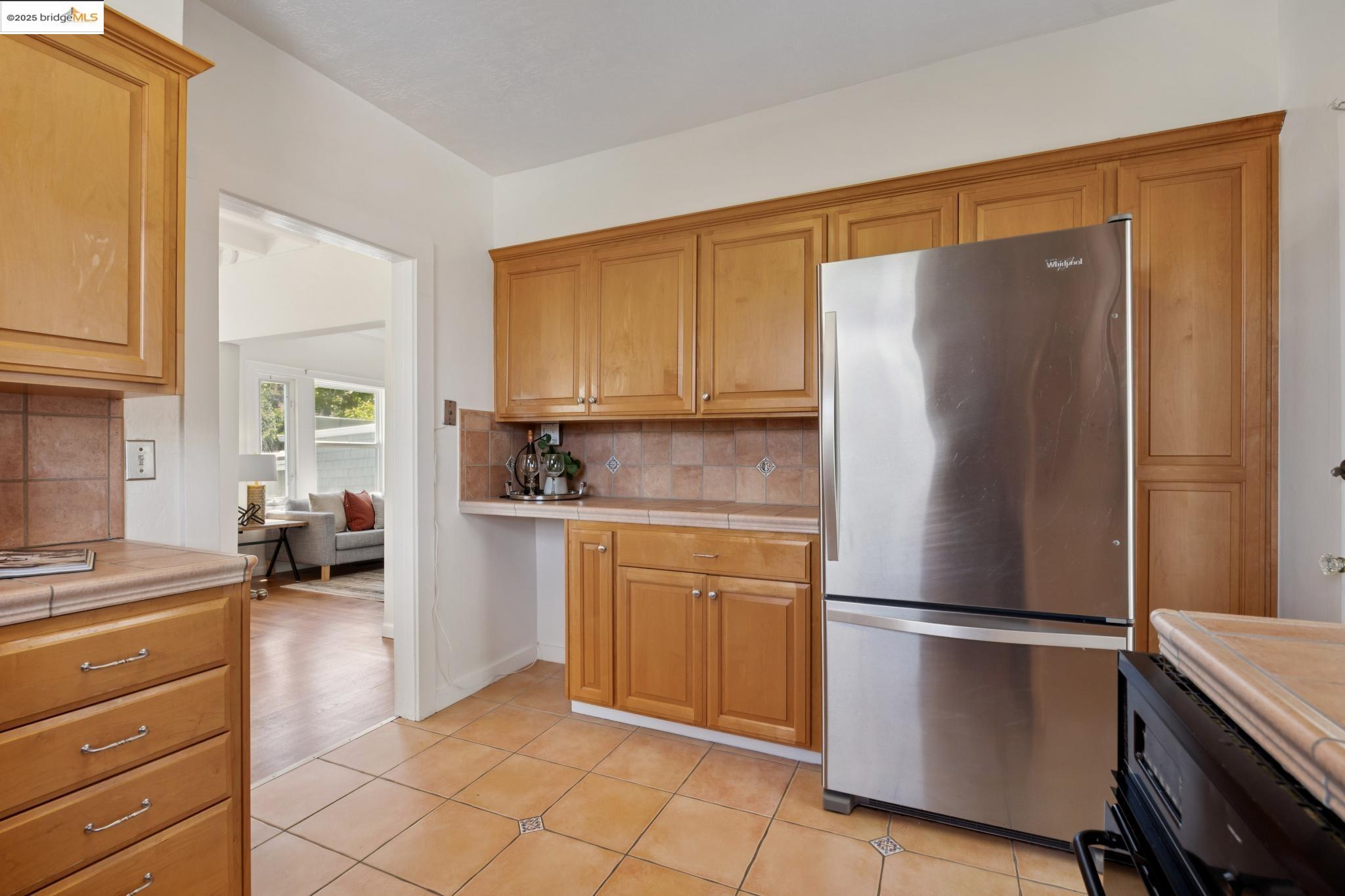 632 Valle Vista Ave, Oakland, California 94610, 3 Bedrooms Bedrooms, 6 Rooms Rooms,2 BathroomsBathrooms,Residential,For Sale,632 Valle Vista Ave,41106734