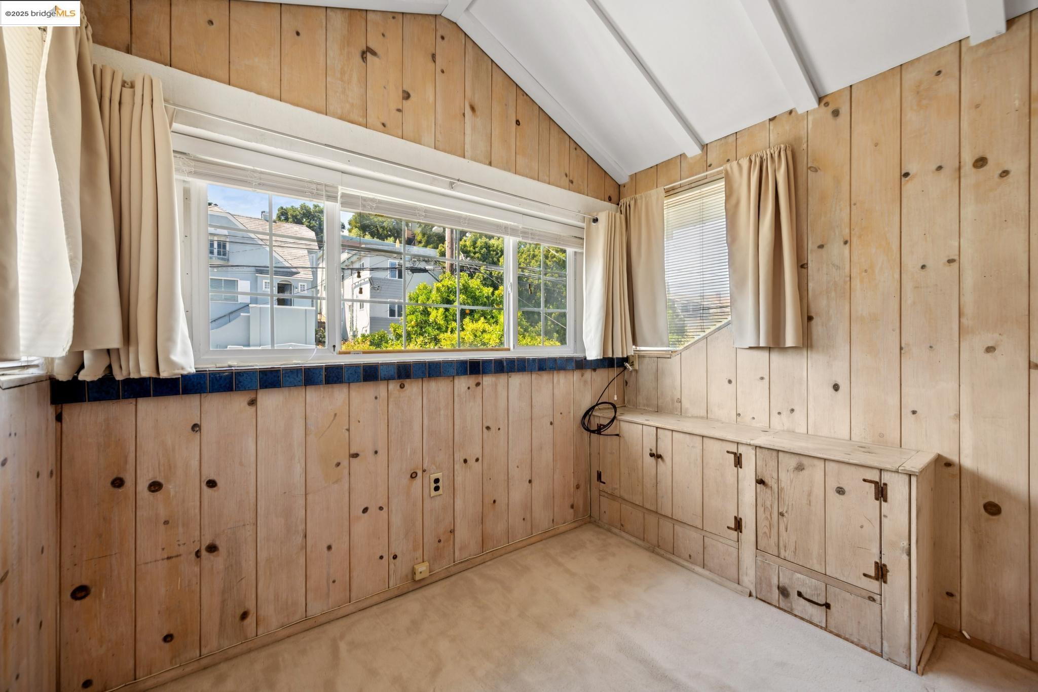 632 Valle Vista Ave, Oakland, California 94610, 3 Bedrooms Bedrooms, 6 Rooms Rooms,2 BathroomsBathrooms,Residential,For Sale,632 Valle Vista Ave,41106734