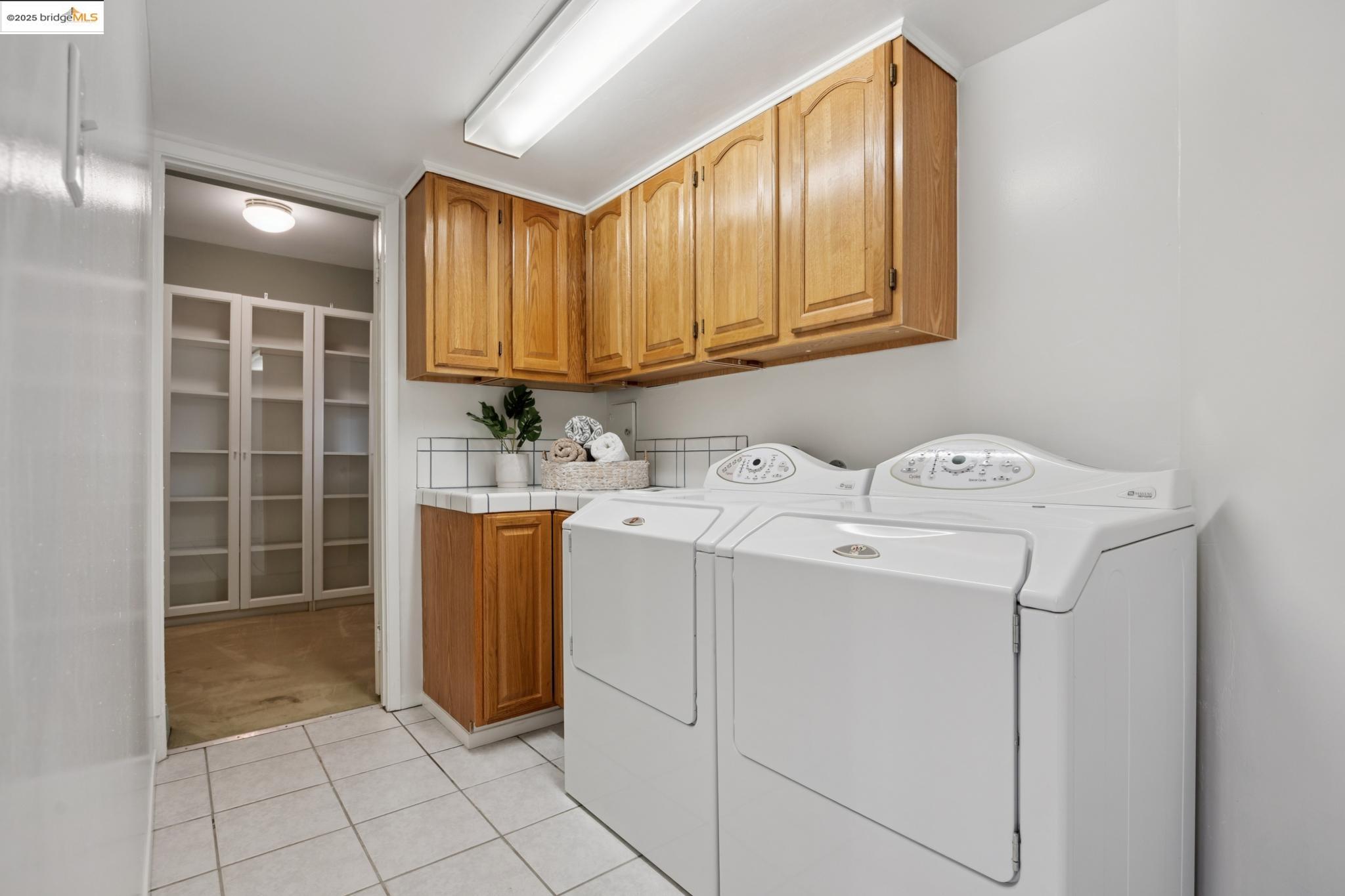 632 Valle Vista Ave, Oakland, California 94610, 3 Bedrooms Bedrooms, 6 Rooms Rooms,2 BathroomsBathrooms,Residential,For Sale,632 Valle Vista Ave,41106734