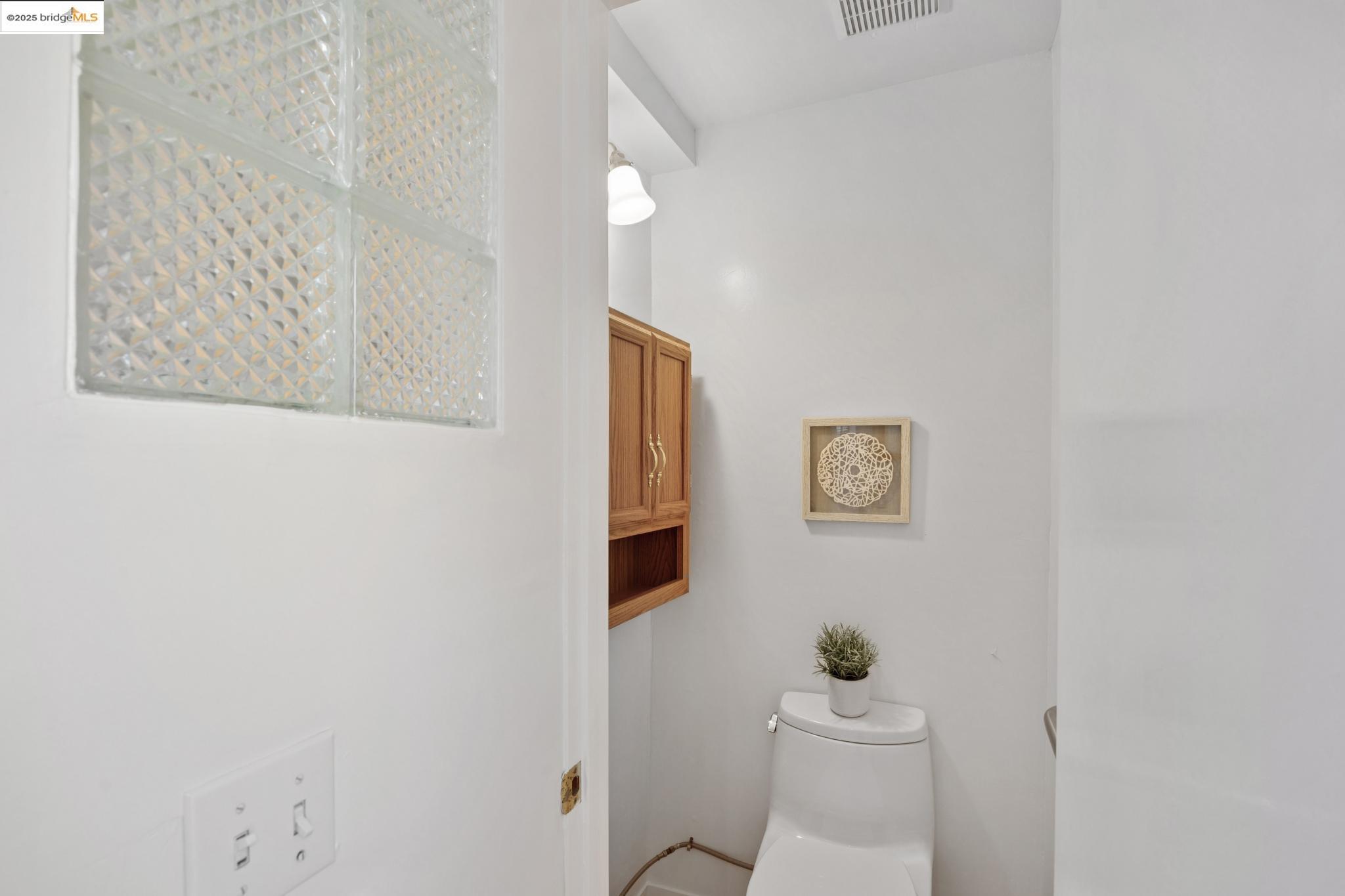 632 Valle Vista Ave, Oakland, California 94610, 3 Bedrooms Bedrooms, 6 Rooms Rooms,2 BathroomsBathrooms,Residential,For Sale,632 Valle Vista Ave,41106734