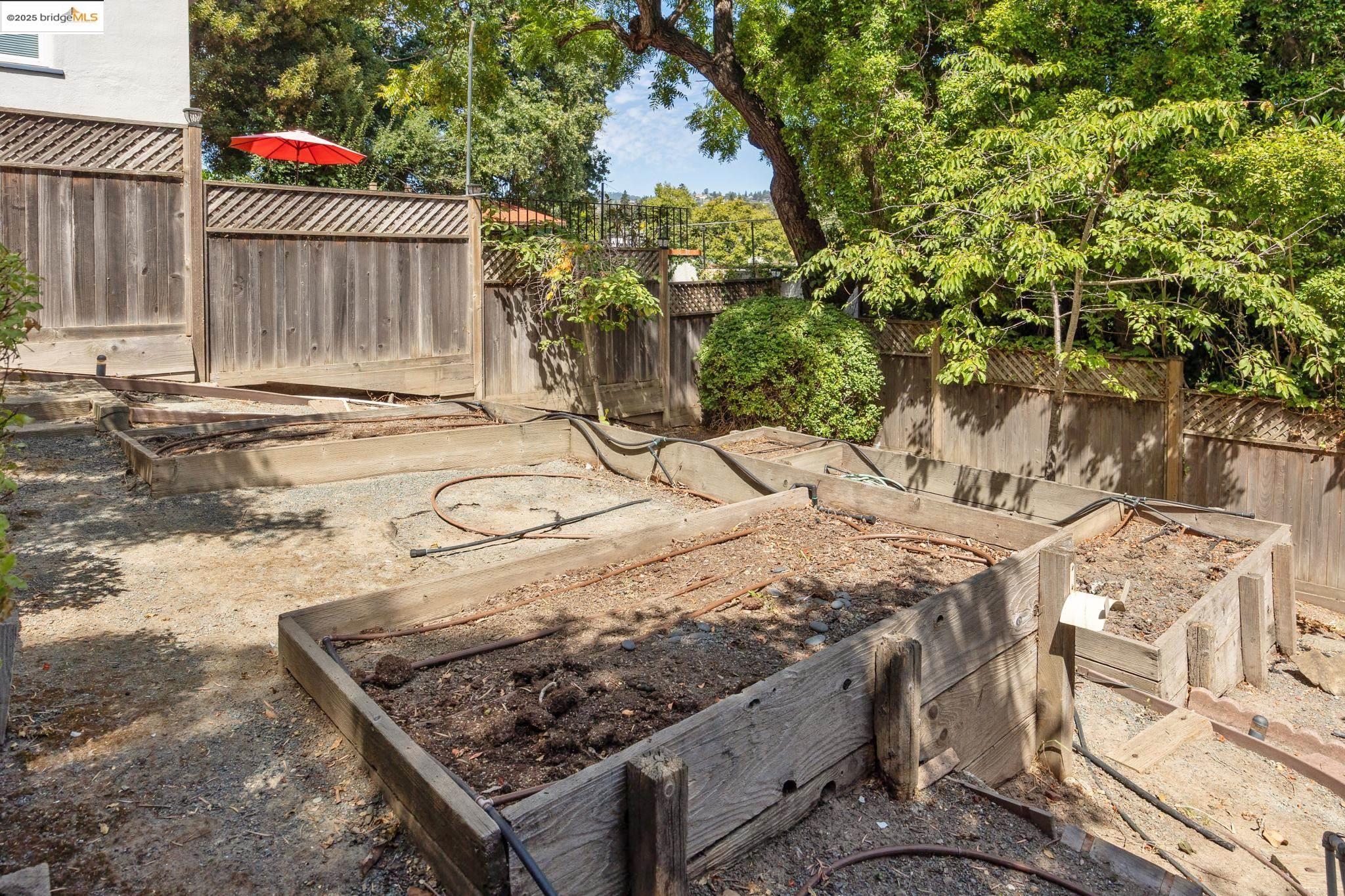 632 Valle Vista Ave, Oakland, California 94610, 3 Bedrooms Bedrooms, 6 Rooms Rooms,2 BathroomsBathrooms,Residential,For Sale,632 Valle Vista Ave,41106734