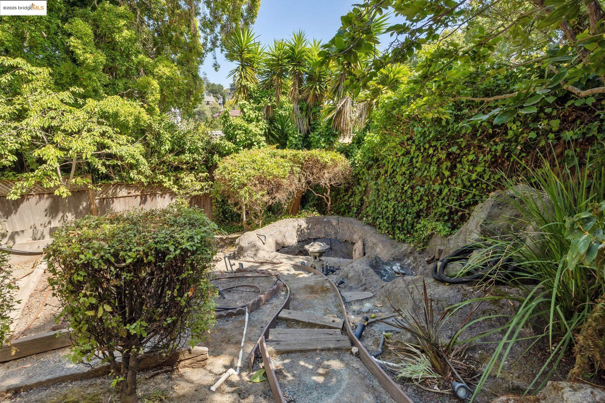 632 Valle Vista Ave, Oakland, California 94610, 3 Bedrooms Bedrooms, 6 Rooms Rooms,2 BathroomsBathrooms,Residential,For Sale,632 Valle Vista Ave,41106734