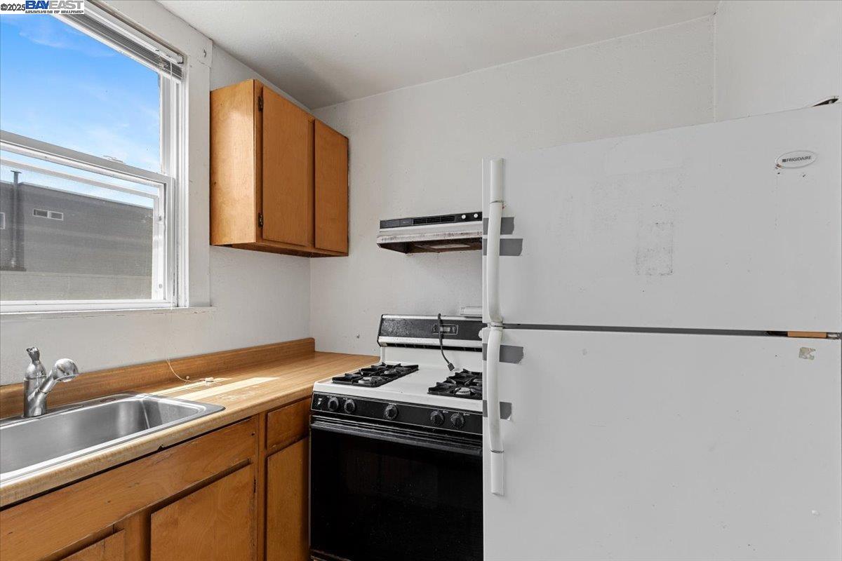 40 Acton St, Daly City, California 94014, 3 Bedrooms Bedrooms, 6 Rooms Rooms,2 BathroomsBathrooms,Residential,For Sale,40 Acton St,41106735