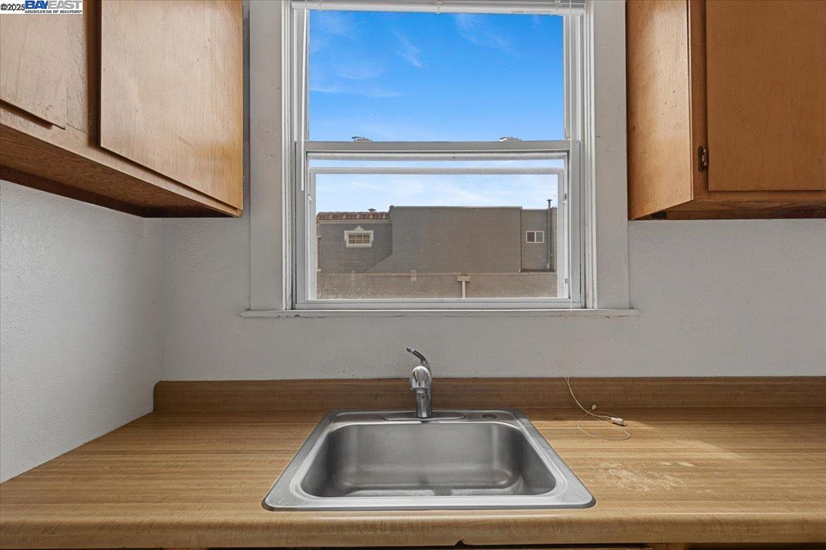 40 Acton St, Daly City, California 94014, 3 Bedrooms Bedrooms, 6 Rooms Rooms,2 BathroomsBathrooms,Residential,For Sale,40 Acton St,41106735