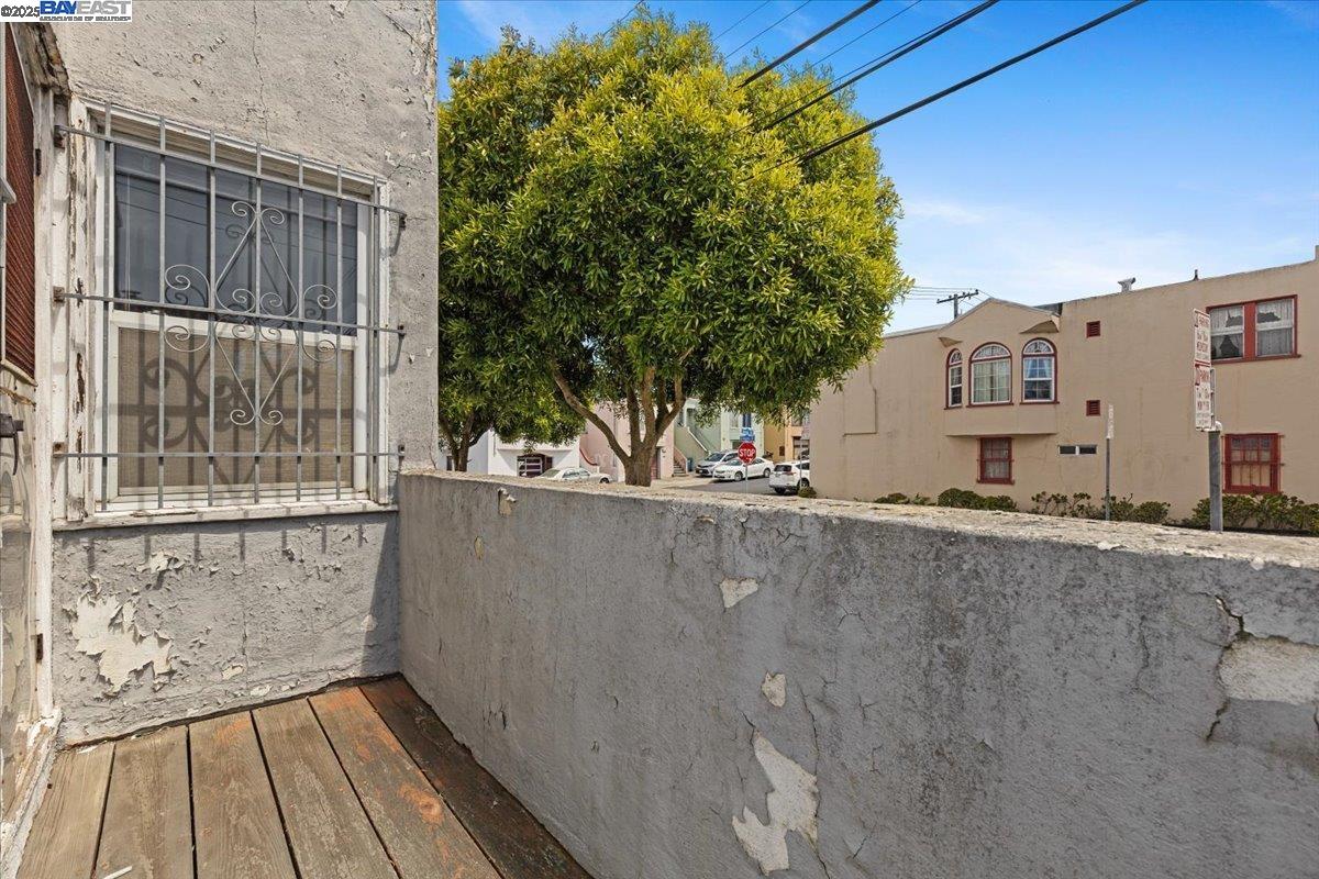 40 Acton St, Daly City, California 94014, 3 Bedrooms Bedrooms, 6 Rooms Rooms,2 BathroomsBathrooms,Residential,For Sale,40 Acton St,41106735