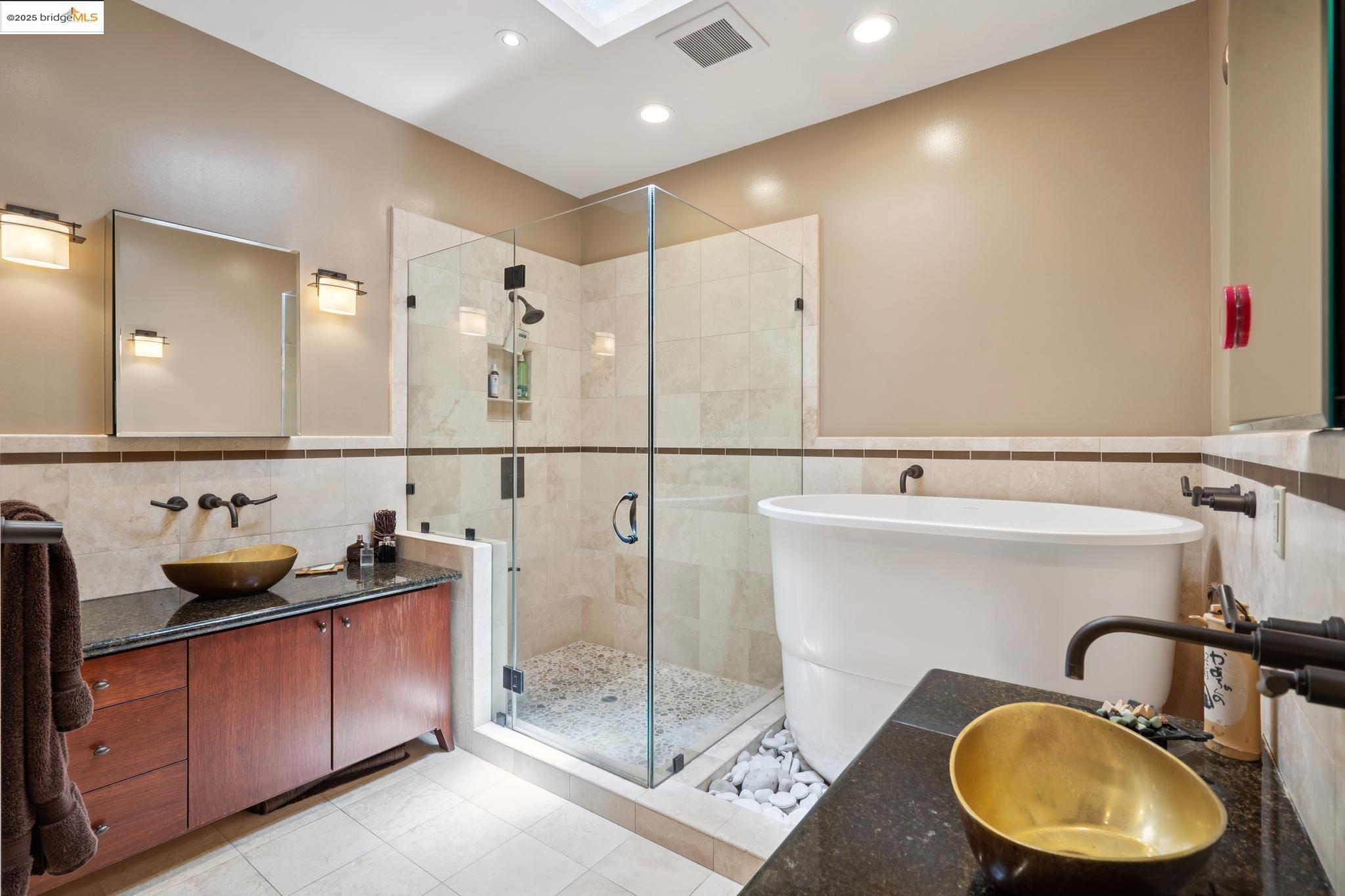 Detail Gallery Image 31 of 55 For 45 Glen Alpine, Piedmont,  CA 94611 - 8 Beds | 6/1 Baths